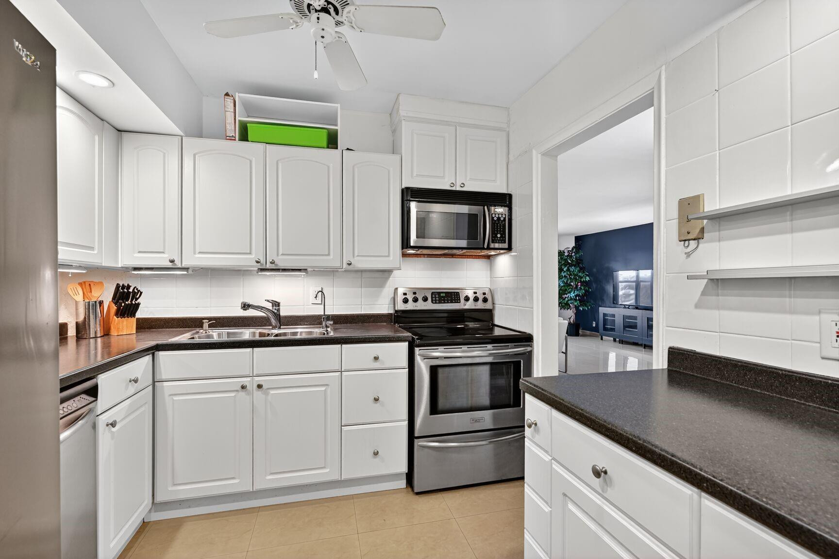 MIDDLE RIVER TOWER CONDO - Residential