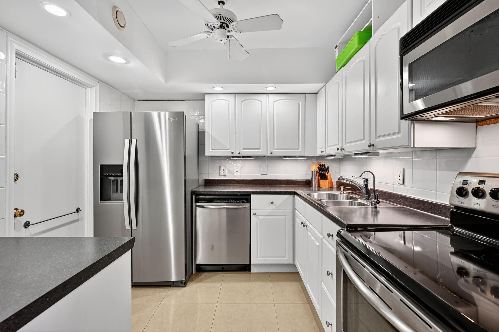 MIDDLE RIVER TOWER CONDO - Residential