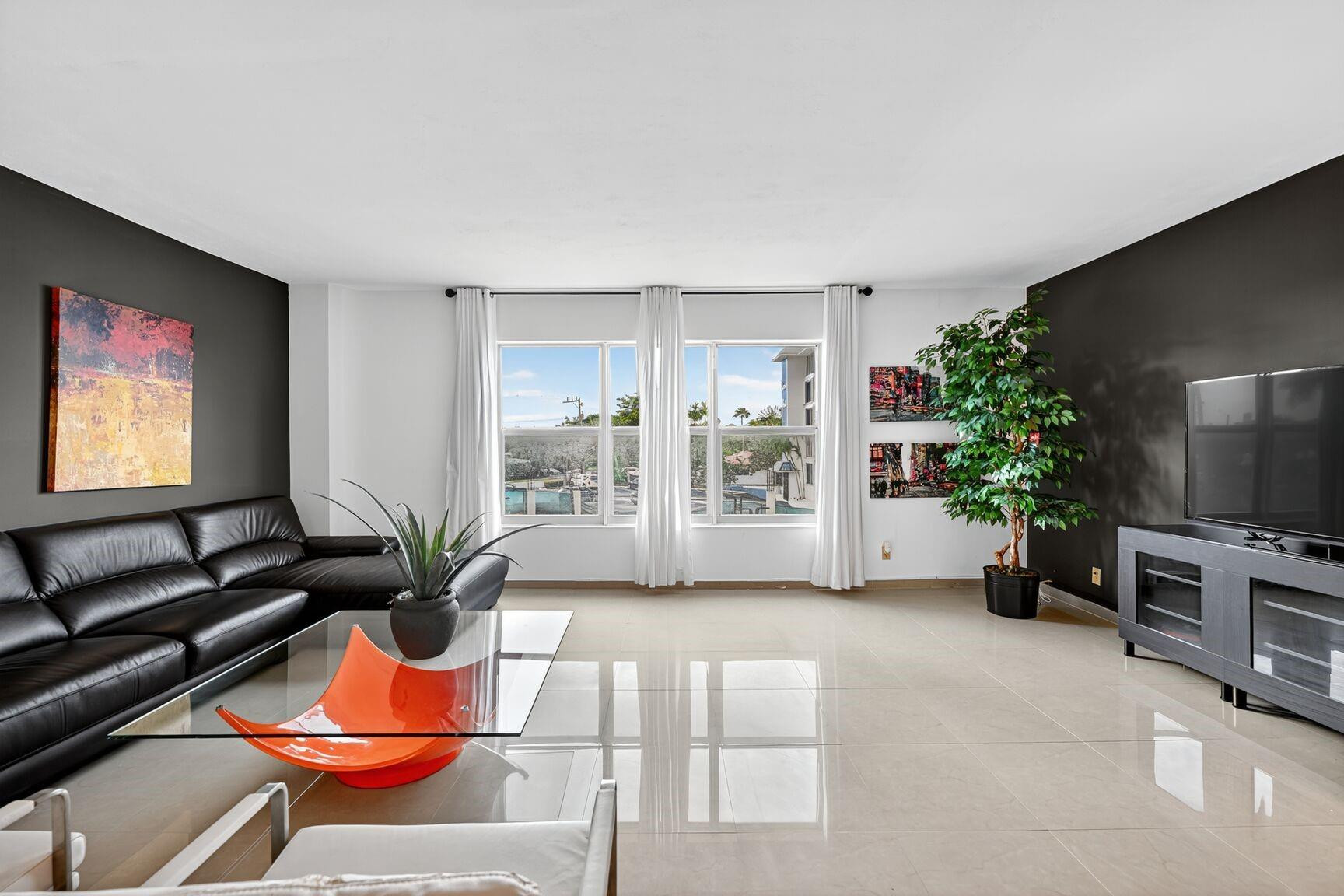 MIDDLE RIVER TOWER CONDO - Residential