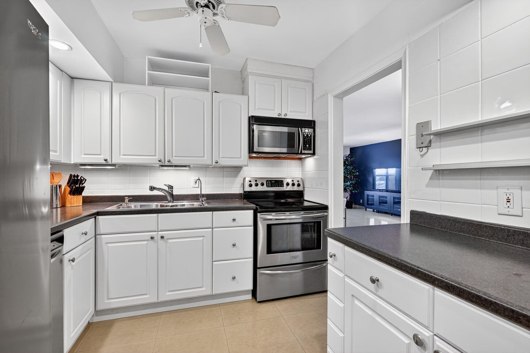 MIDDLE RIVER TOWER CONDO - Residential