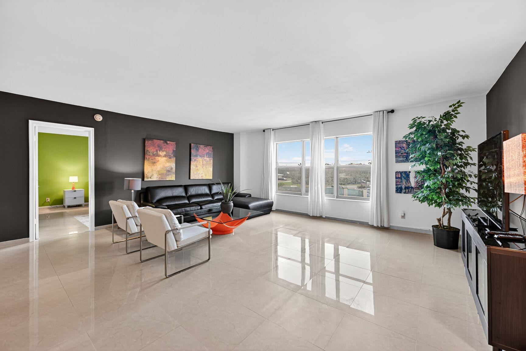 MIDDLE RIVER TOWER CONDO - Residential