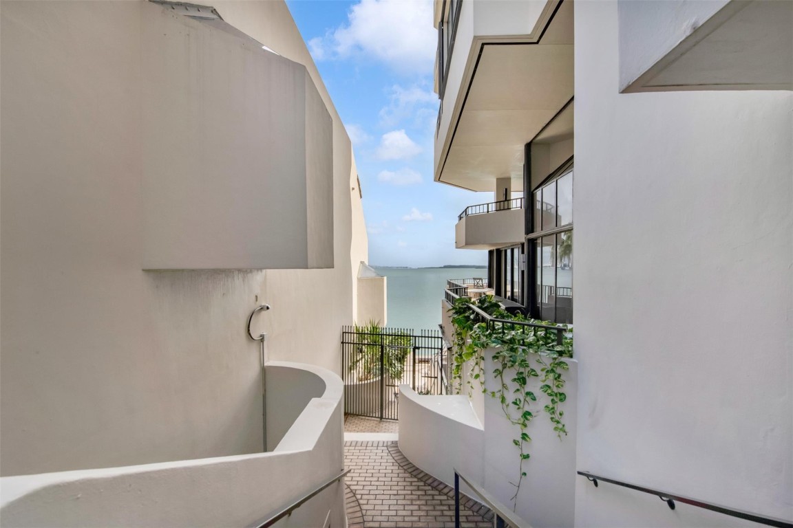 Brickell Key One - Residential