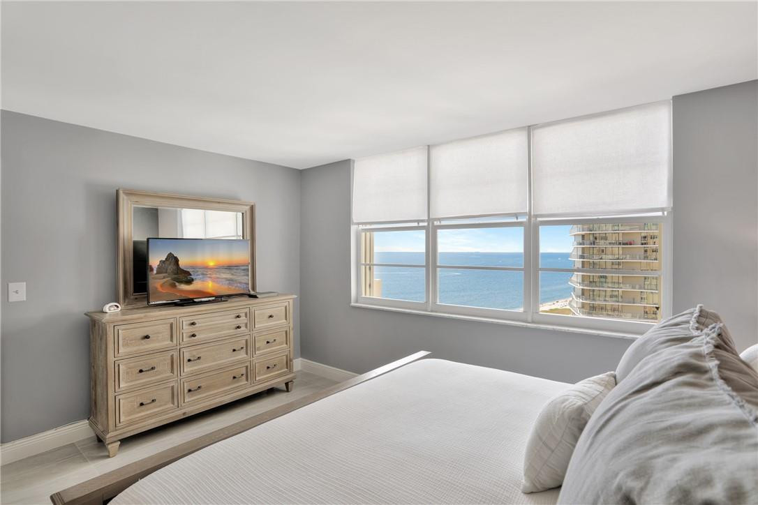 Admiralty Towers - Residential