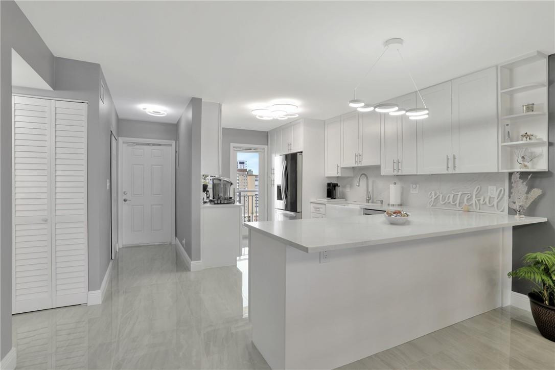 Admiralty Towers - Residential