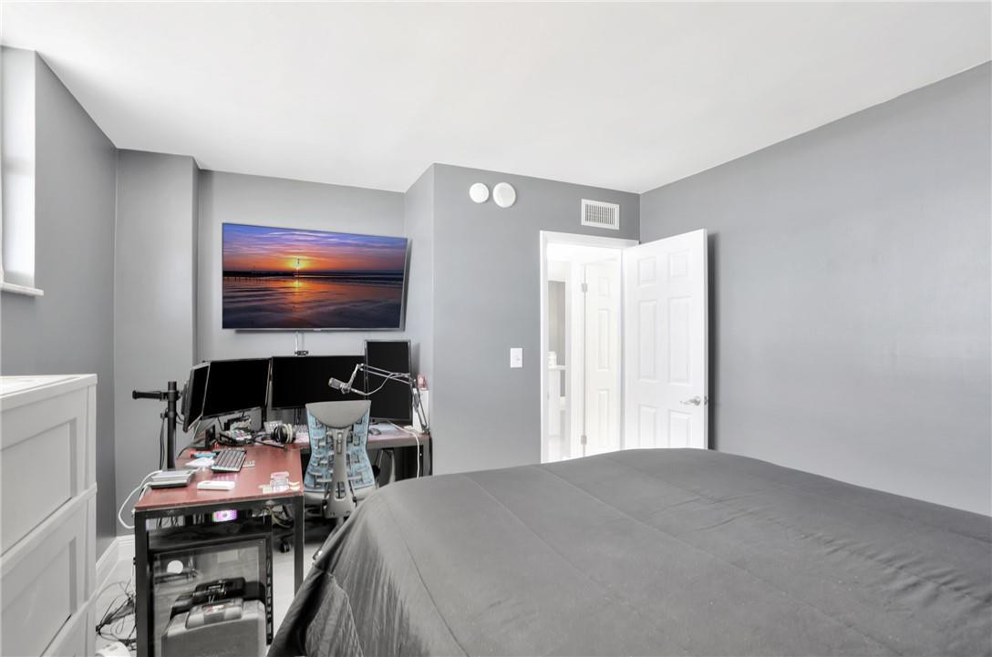 Admiralty Towers - Residential