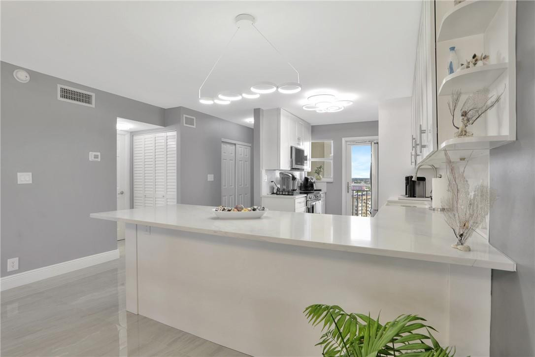 Admiralty Towers - Residential