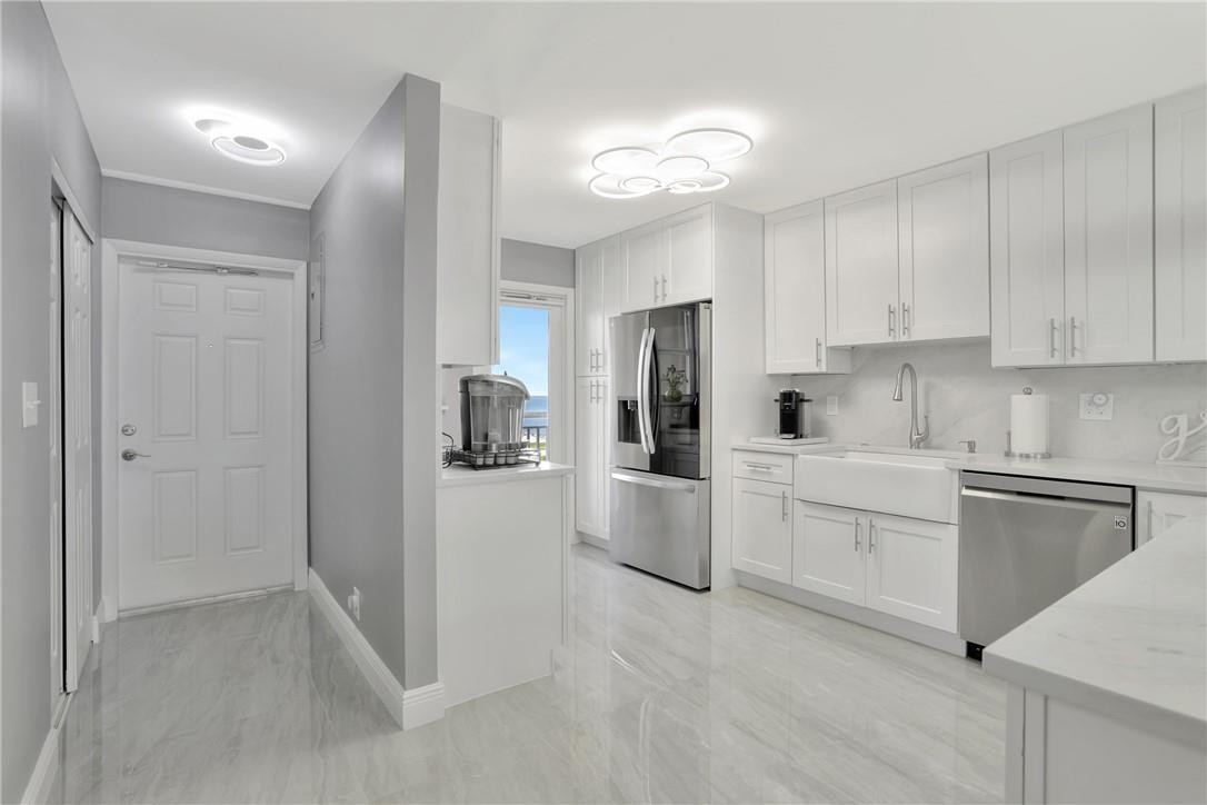 Admiralty Towers - Residential