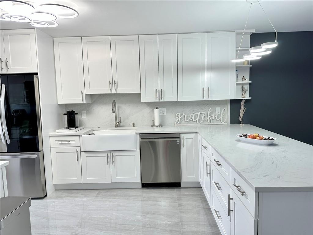 Admiralty Towers - Residential