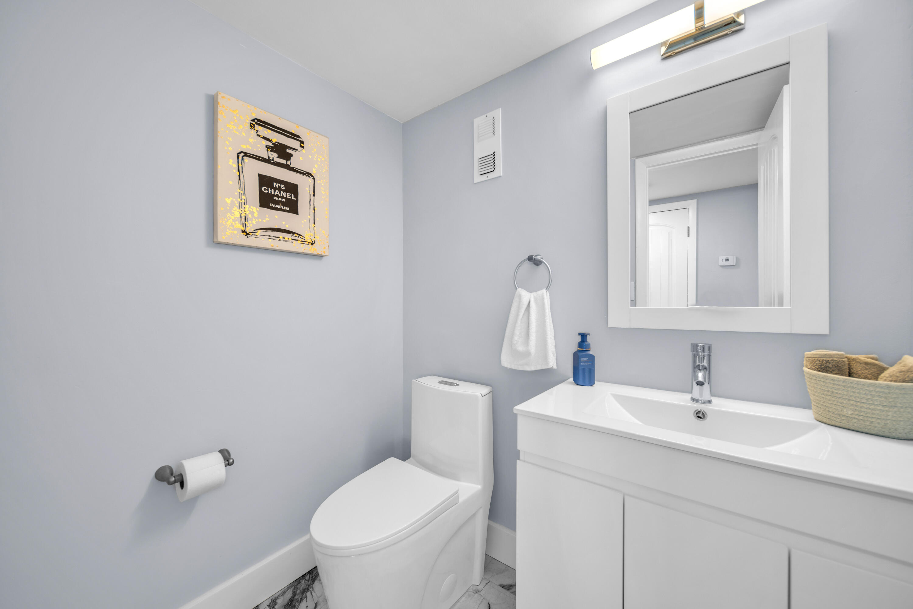 STANTON HOUSE CONDO - Residential
