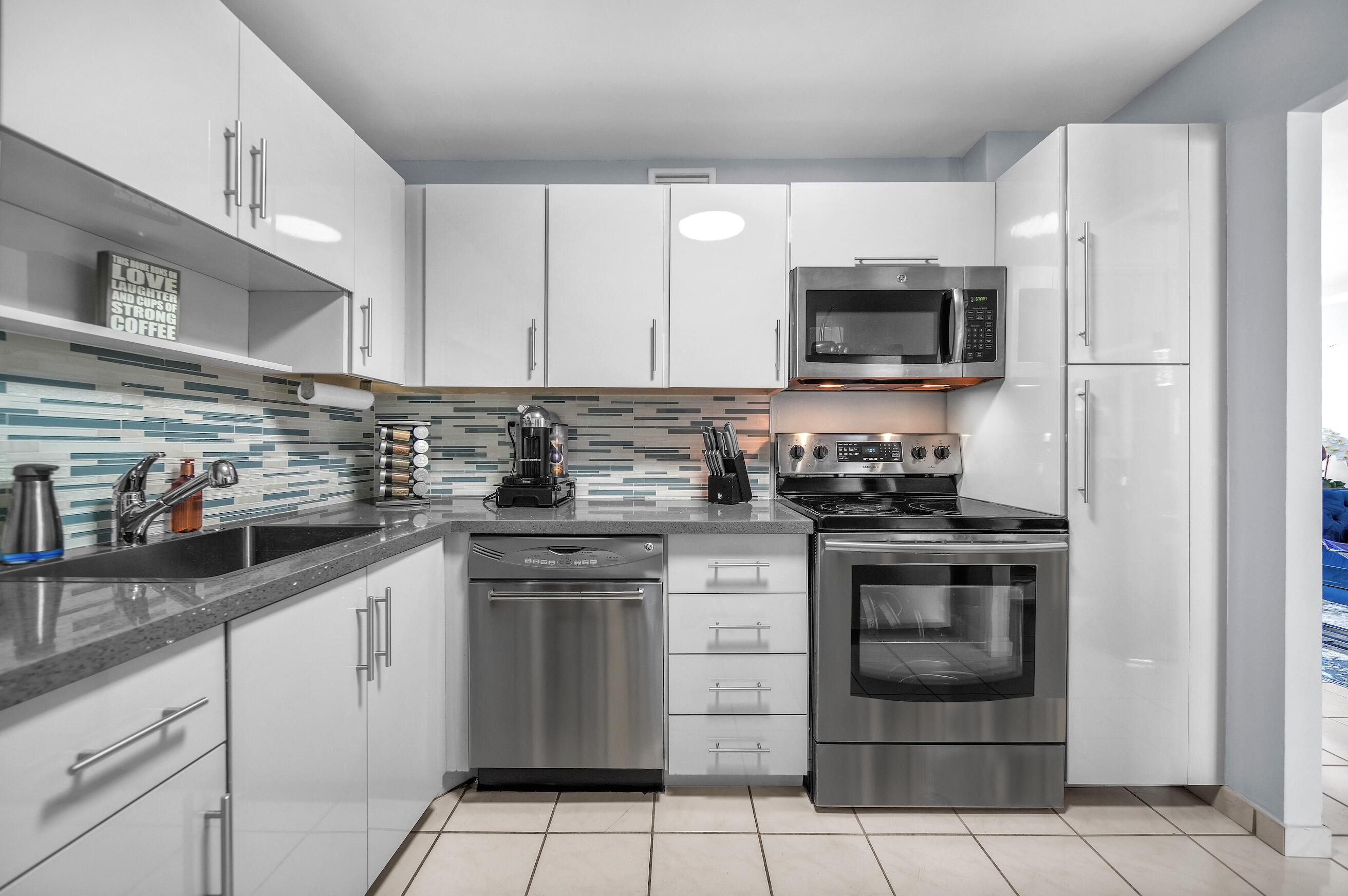 STANTON HOUSE CONDO - Residential