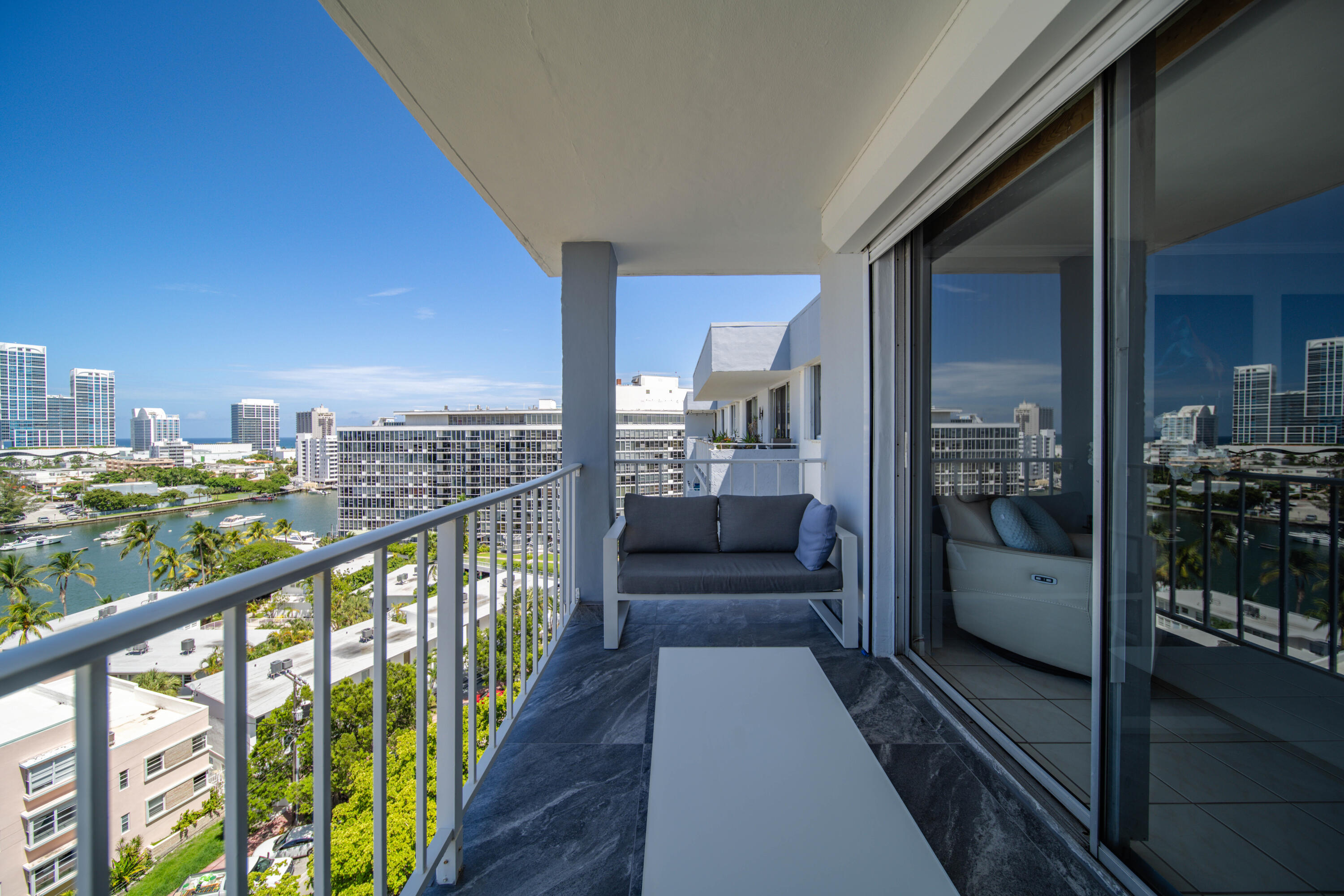STANTON HOUSE CONDO - Residential