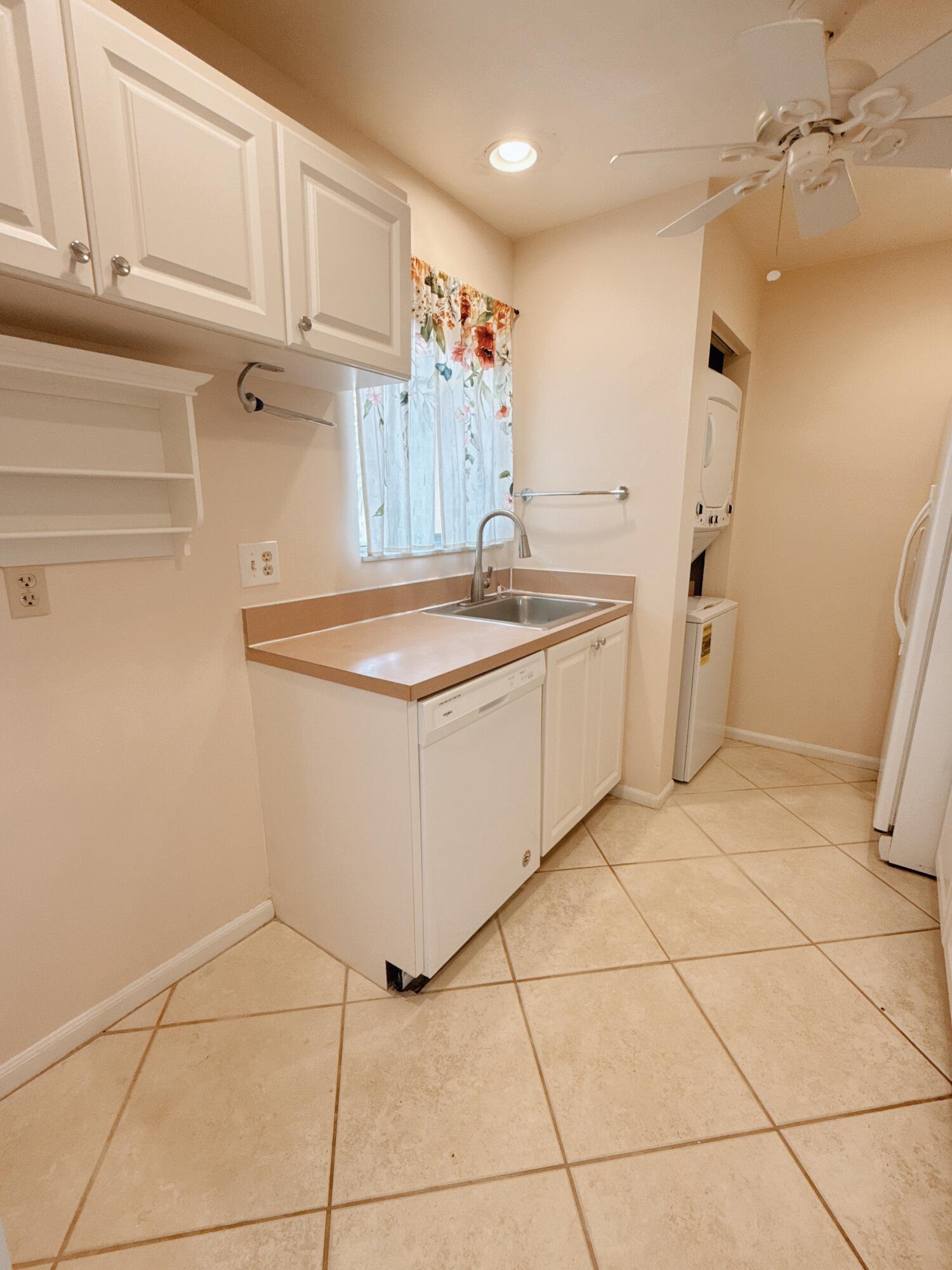 BOCA TERRACE CONDO PH I AND II OR261 - Residential Lease