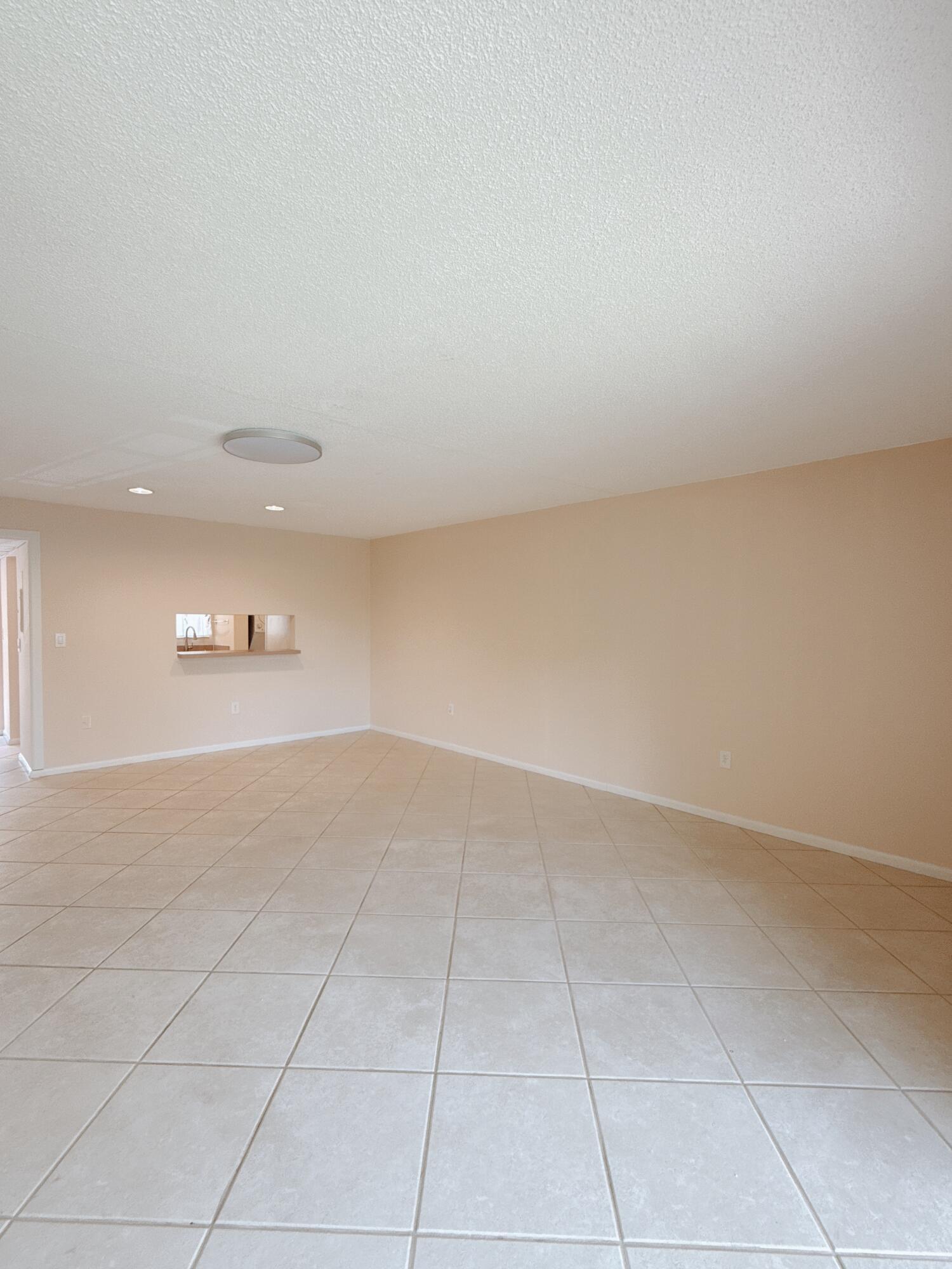 BOCA TERRACE CONDO PH I AND II OR261 - Residential Lease