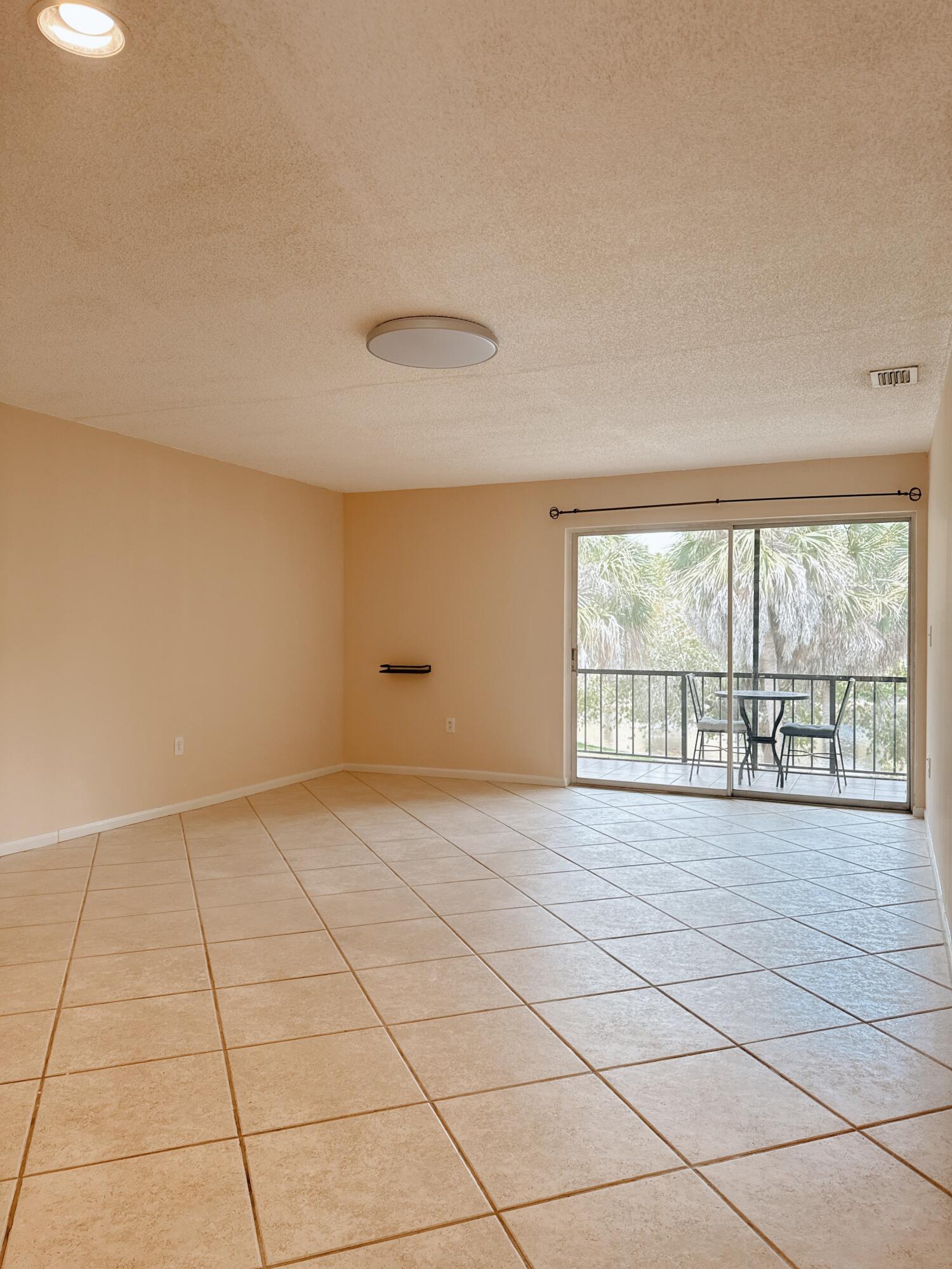 Perfect location and great community. Best school zone in Boca Raton, best value in the area. 2 Bedrooms and 2 Bathrooms with inside unit washer and dryer, walking distance to Sugar Sand Park. Short drive to main roads and Boca Town Center Mall and shops as well as the beach. Freshly painted, beautiful views to the lake, walkable neighborhood, great for families. 2 community pools and tennis courts. This apartment won't last!