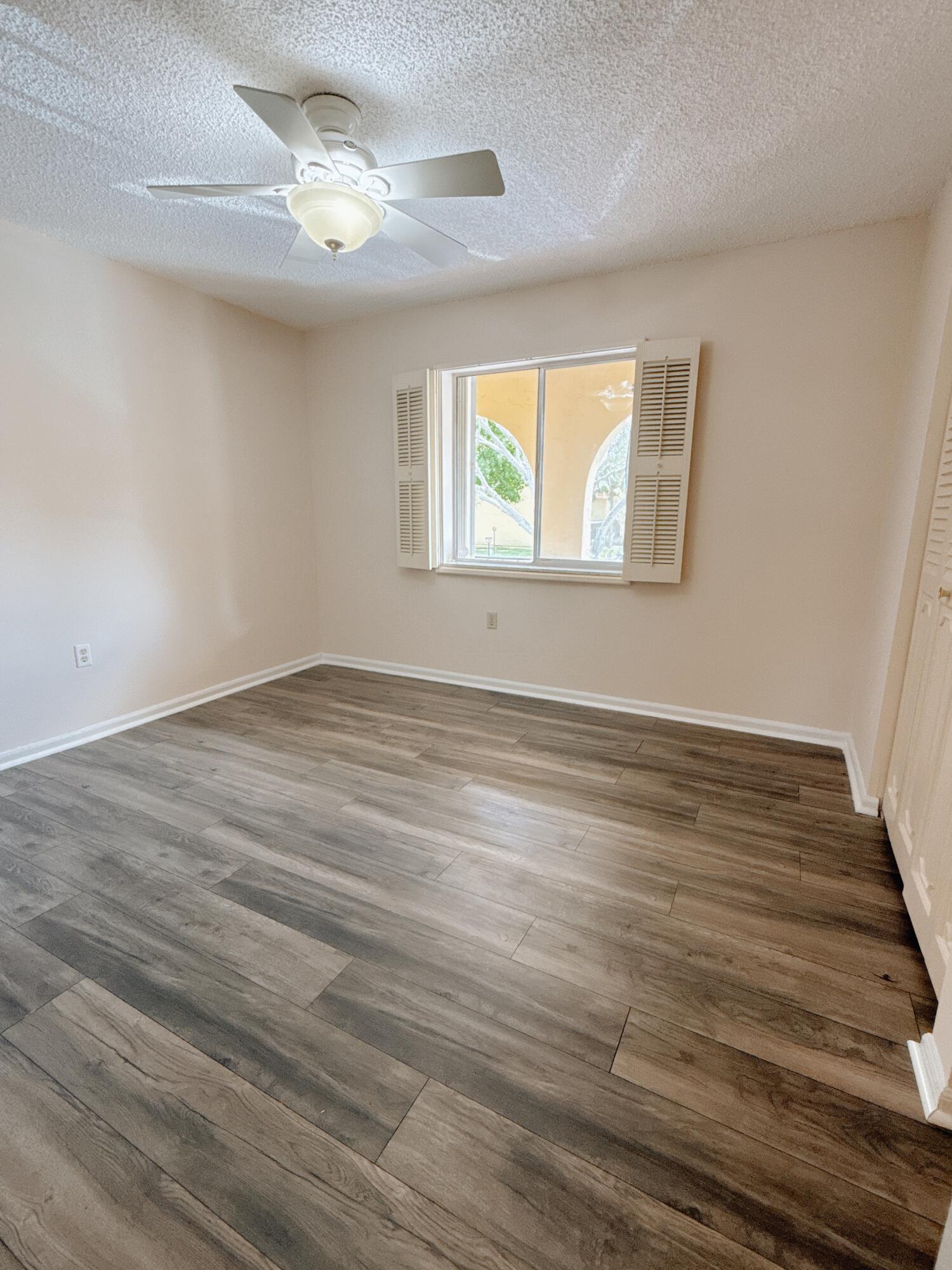 BOCA TERRACE CONDO PH I AND II OR261 - Residential Lease