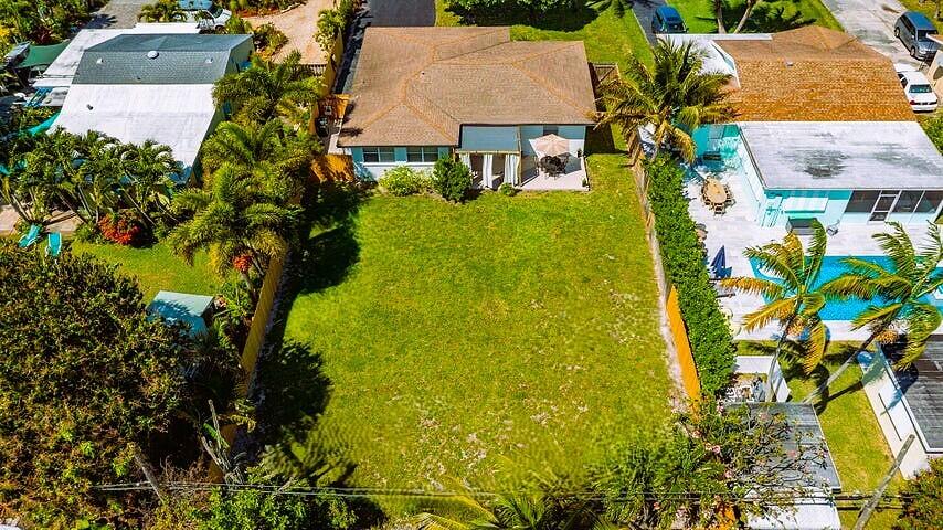 PLUMOSA PARK SEC A, B AND D - Residential