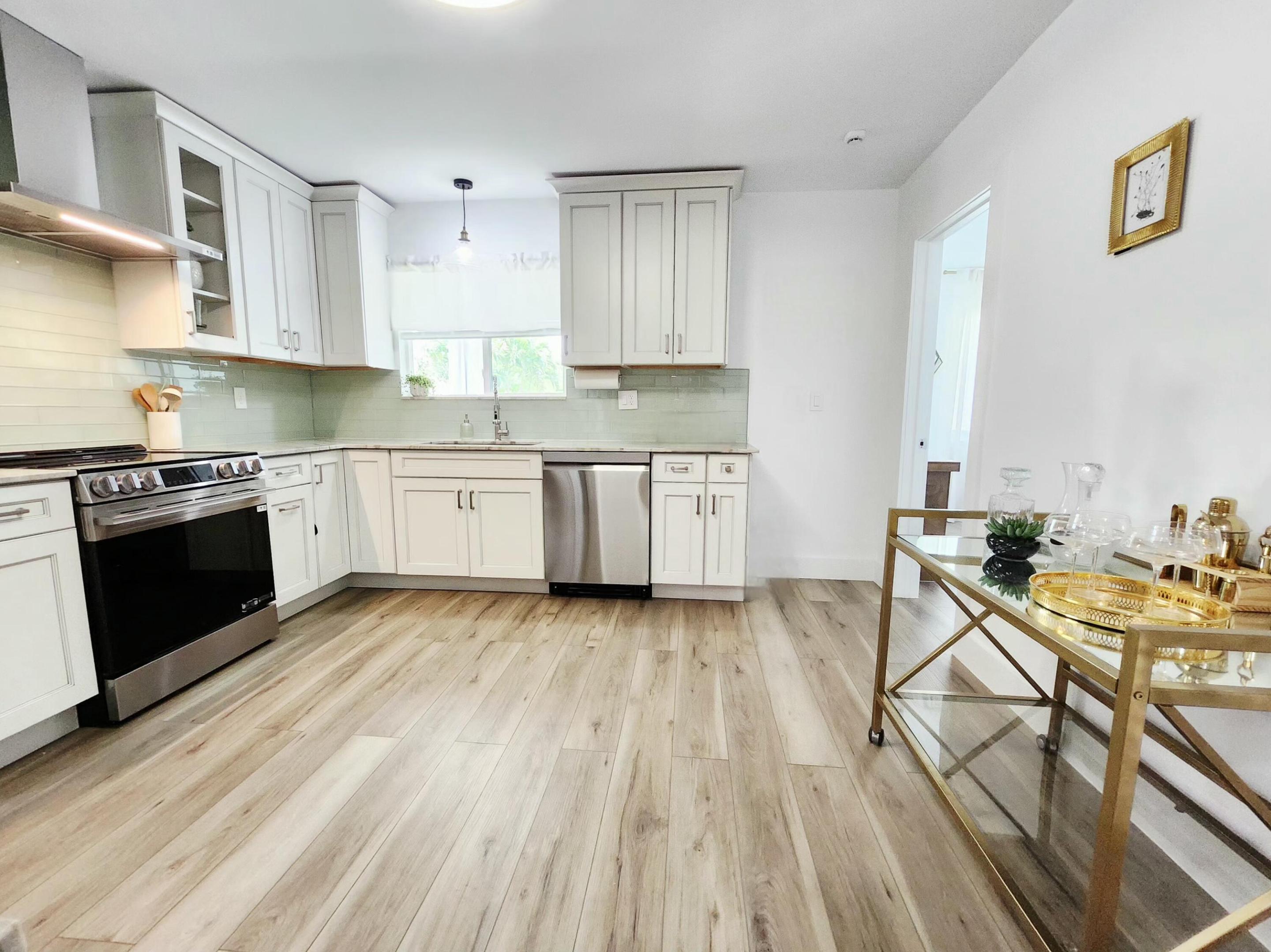 PLUMOSA PARK SEC A, B AND D - Residential