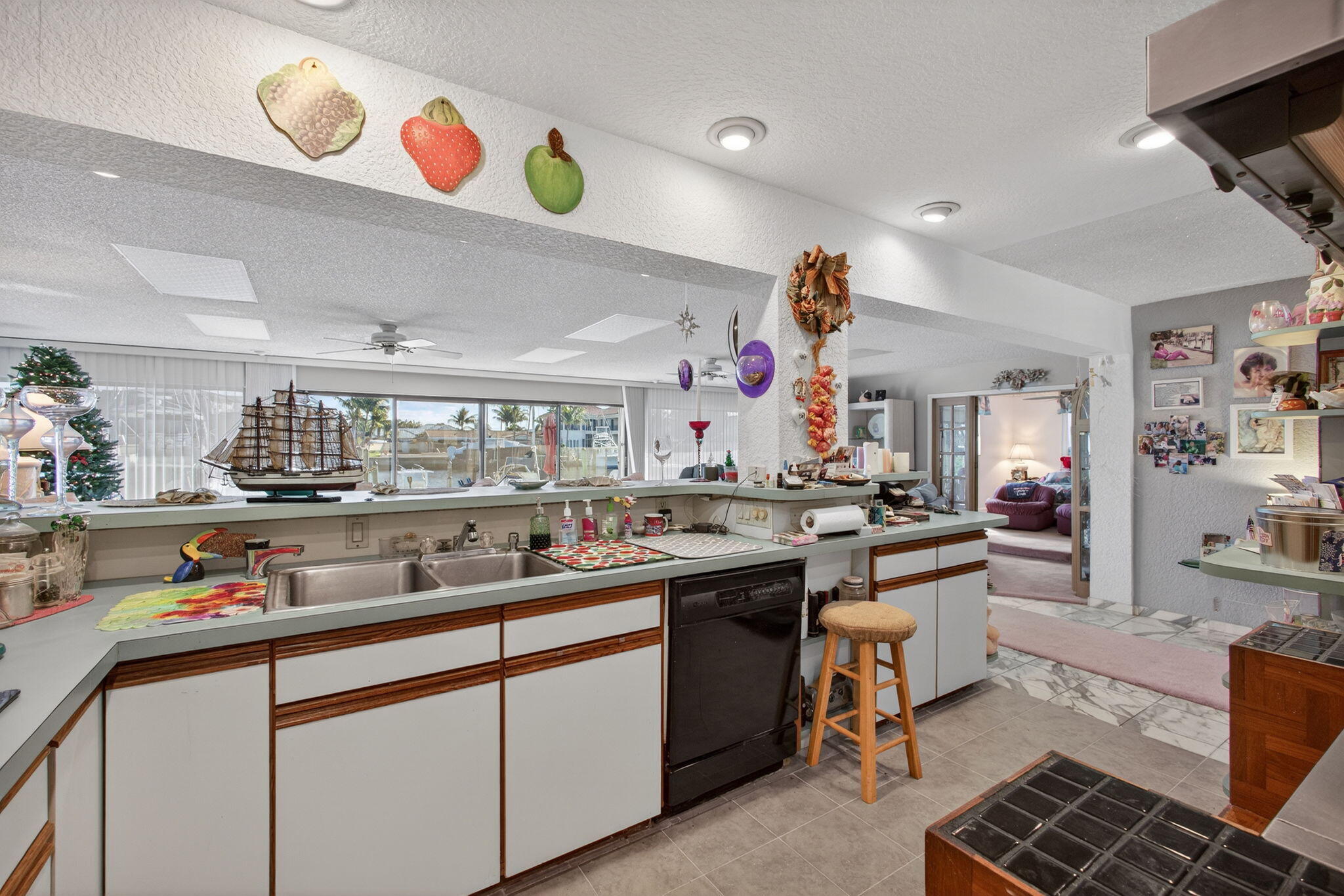NORTH PALM BEACH VILLAGE OF 6 - Residential