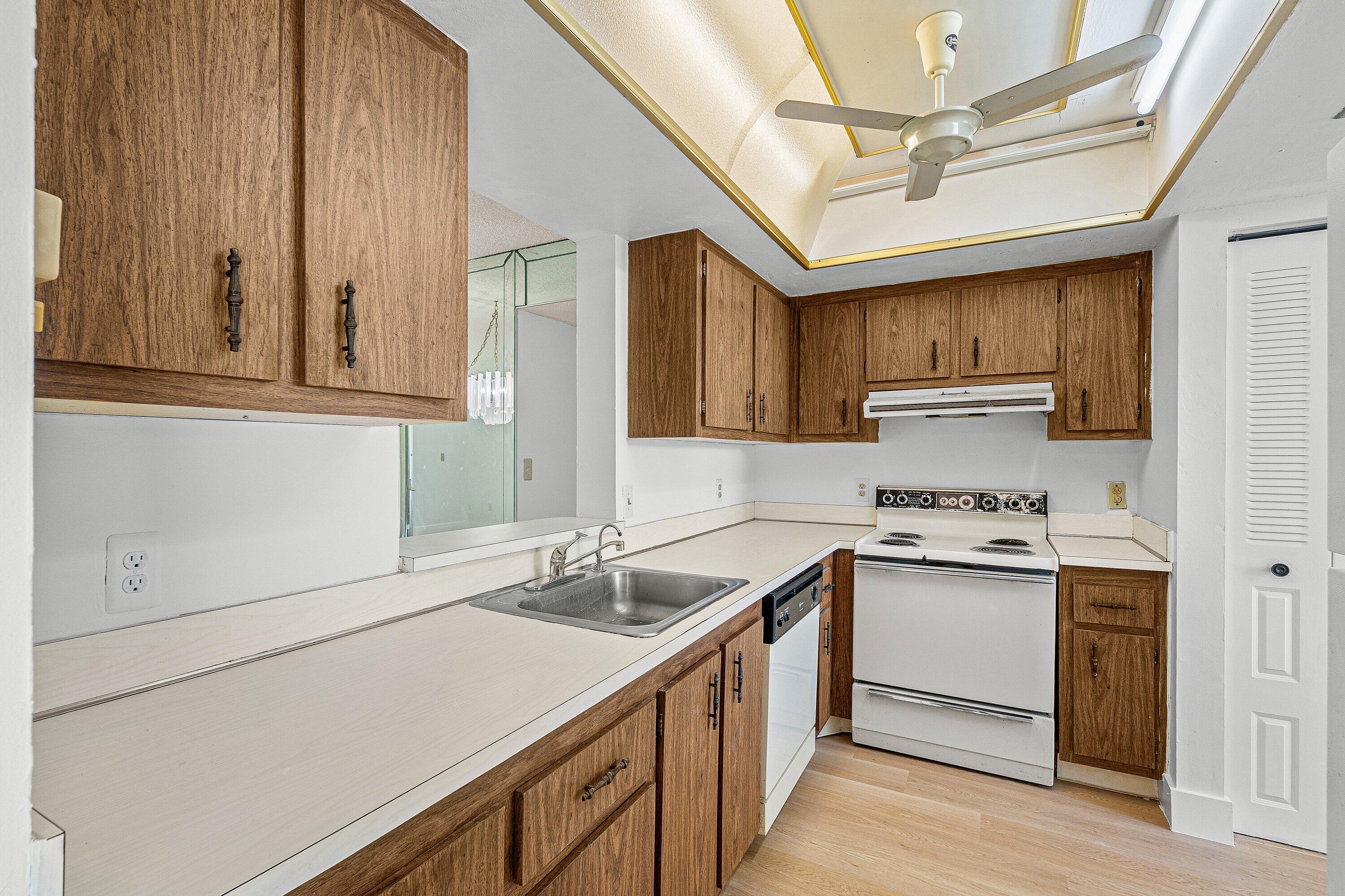 PALM SPRINGS CONDO - Residential