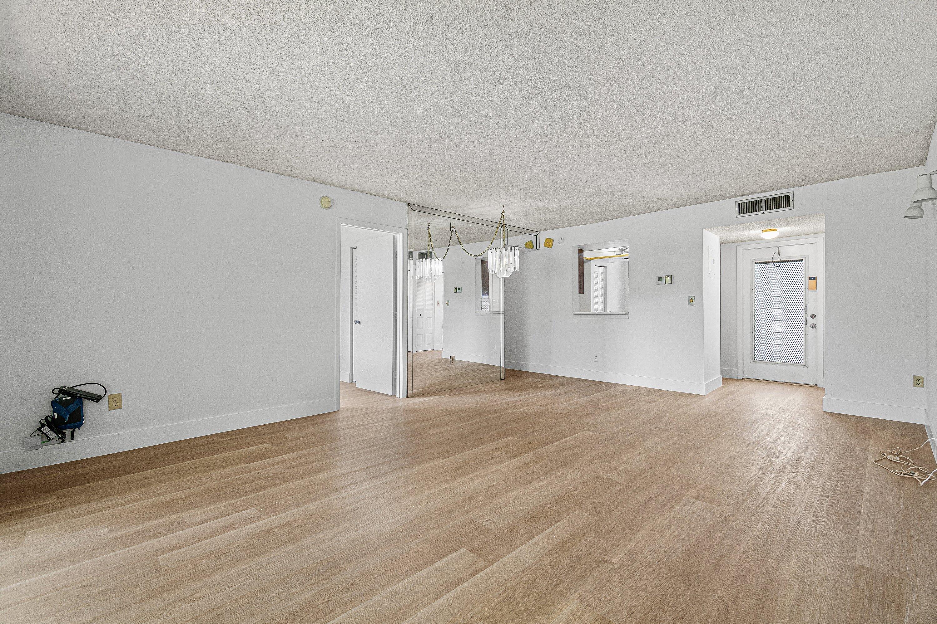 PALM SPRINGS CONDO - Residential