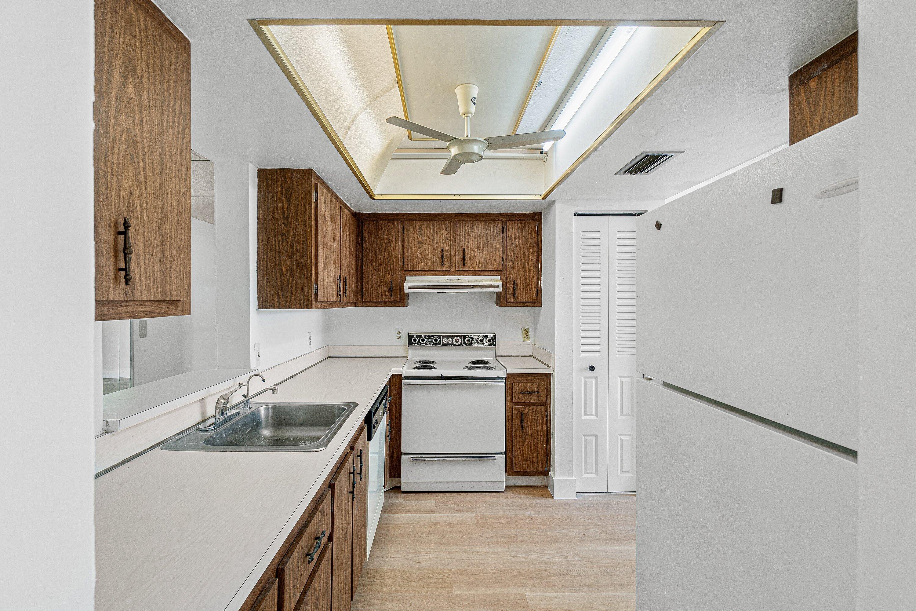 PALM SPRINGS CONDO - Residential