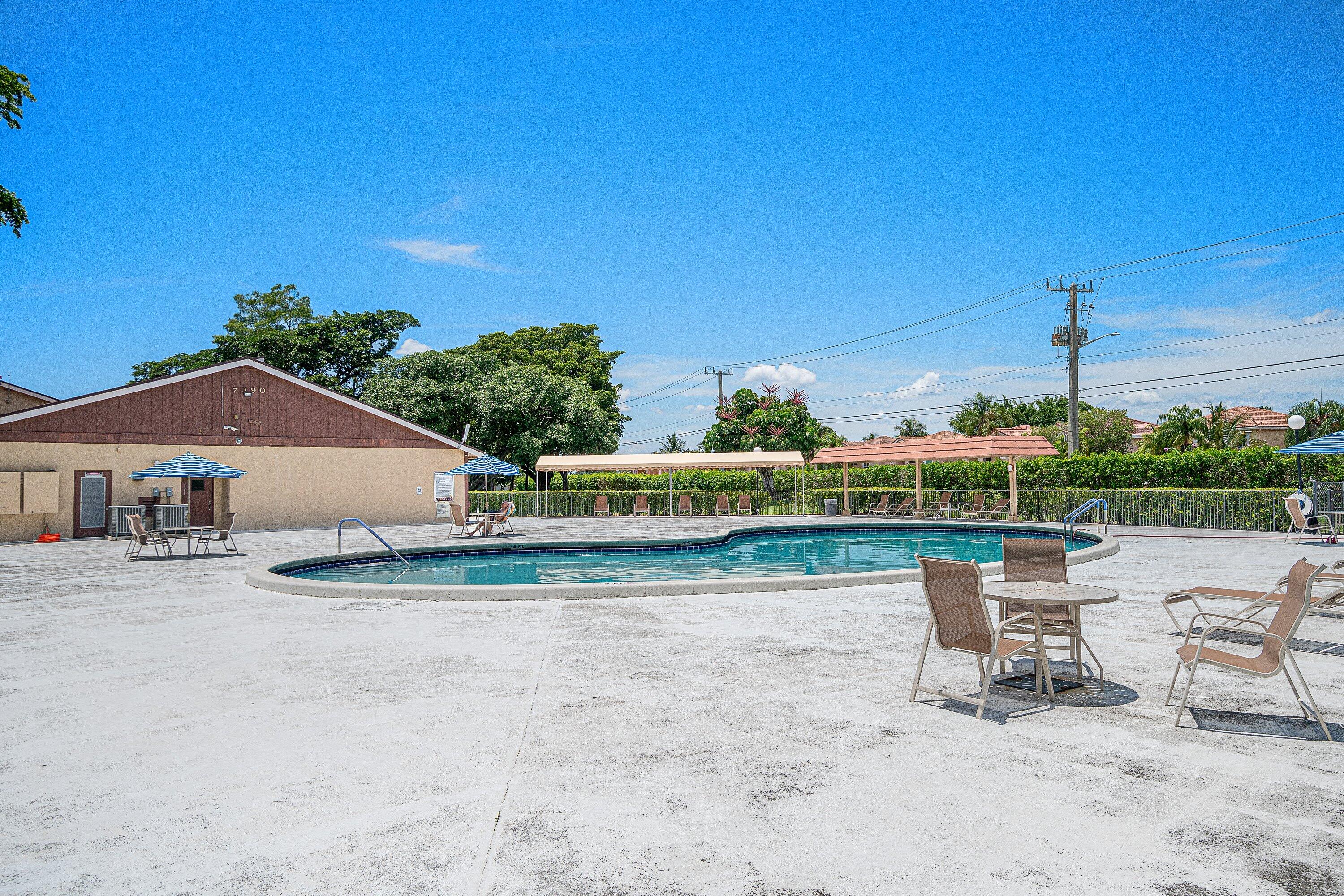 PALM SPRINGS CONDO - Residential