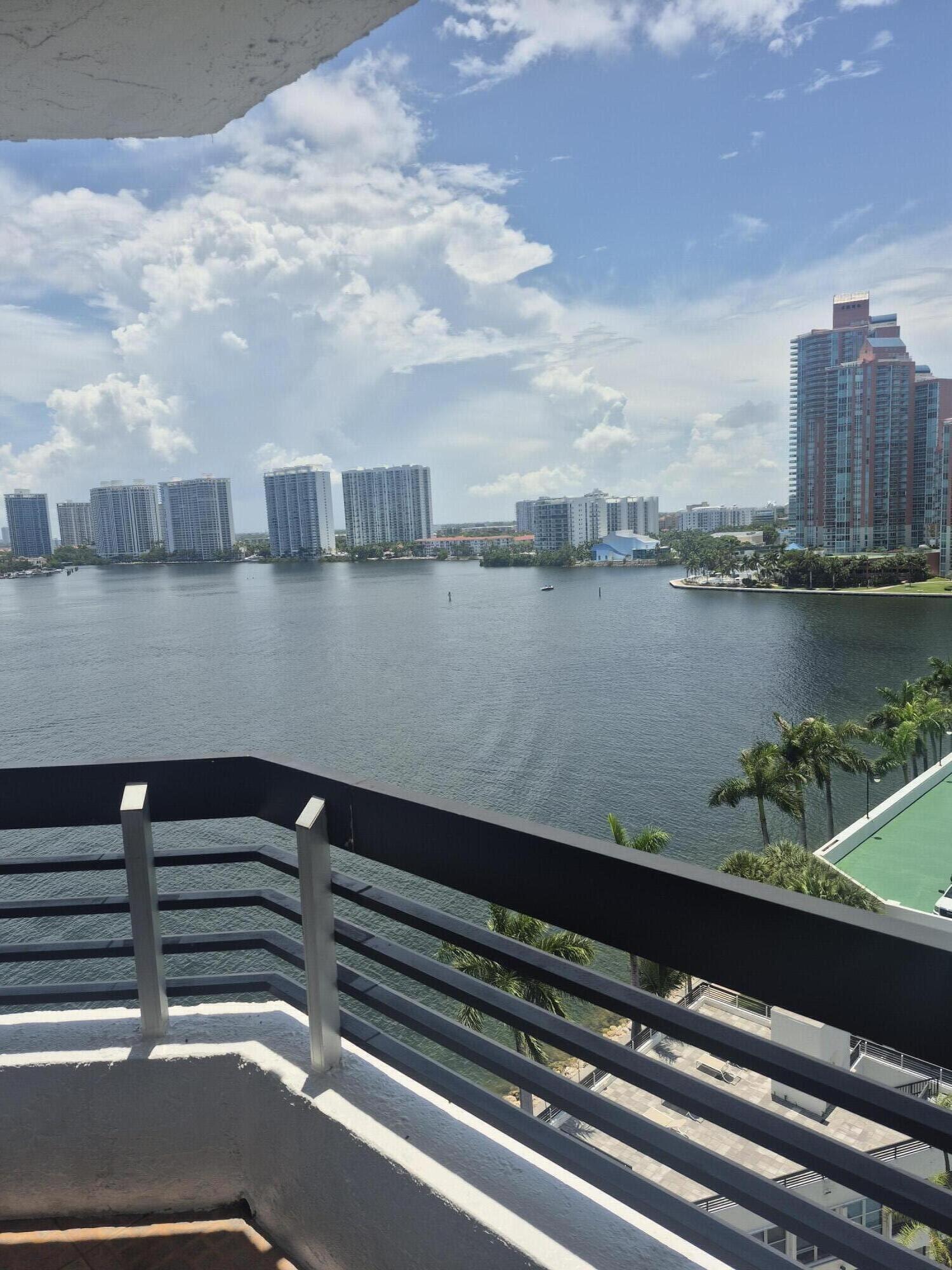 MYSTIC POINTE CONDO NO ONE - Residential