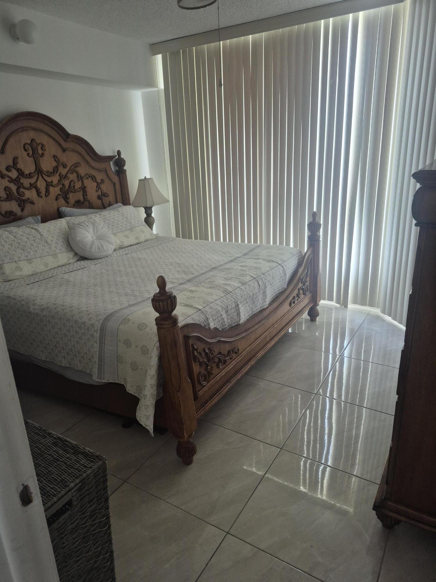 MYSTIC POINTE CONDO NO ONE - Residential