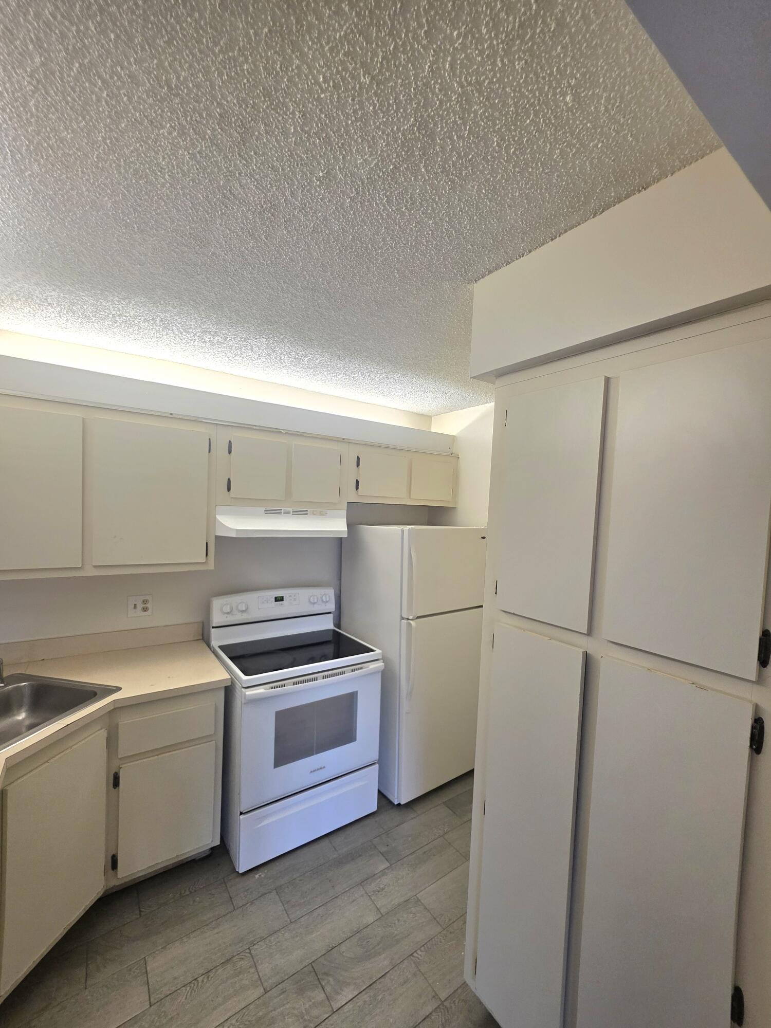 CHARTER CLUB OF PALM BEACH CONDO - Residential Lease