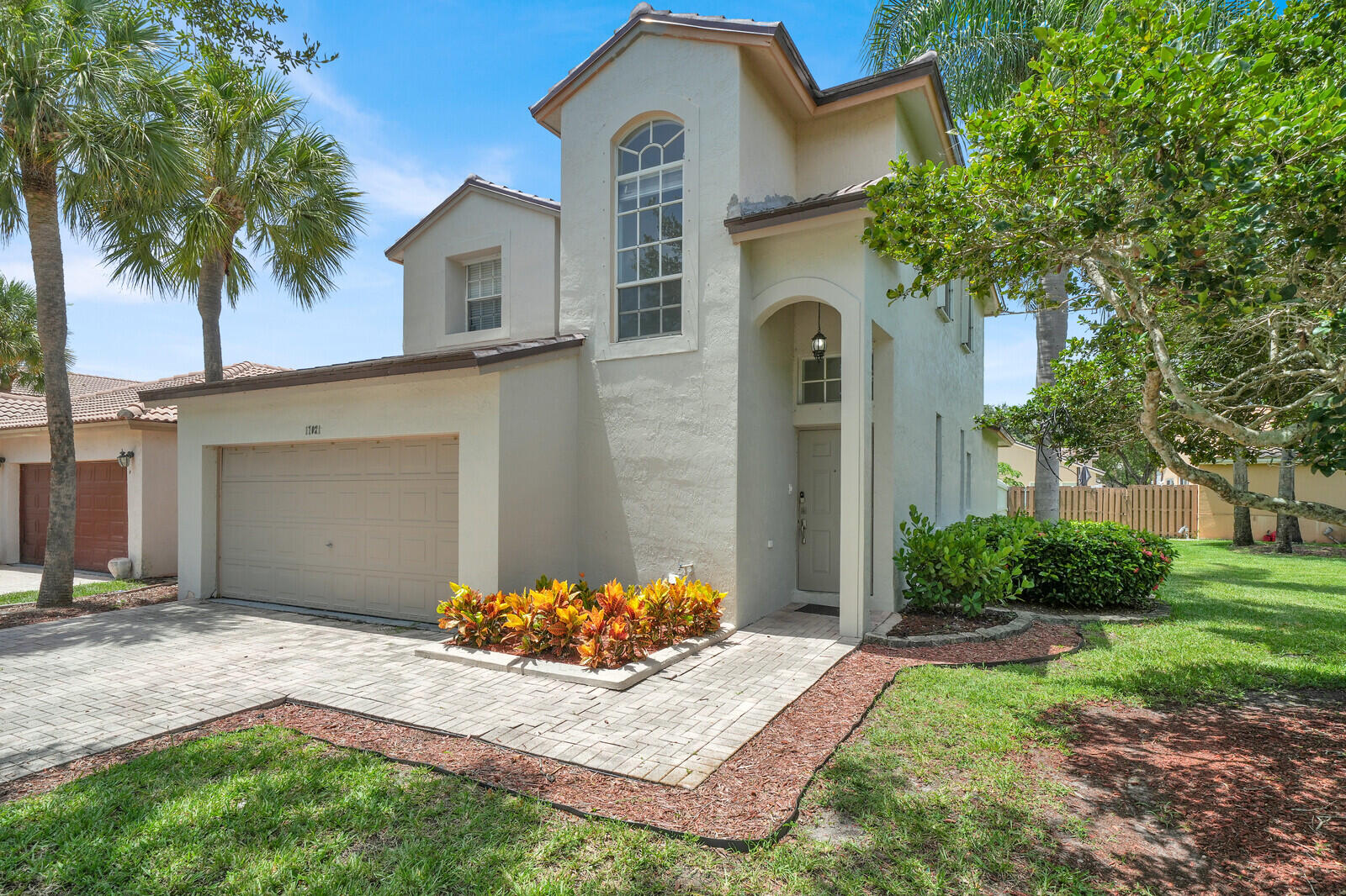 LAKES OF WESTERN PINES REPLAT - Residential