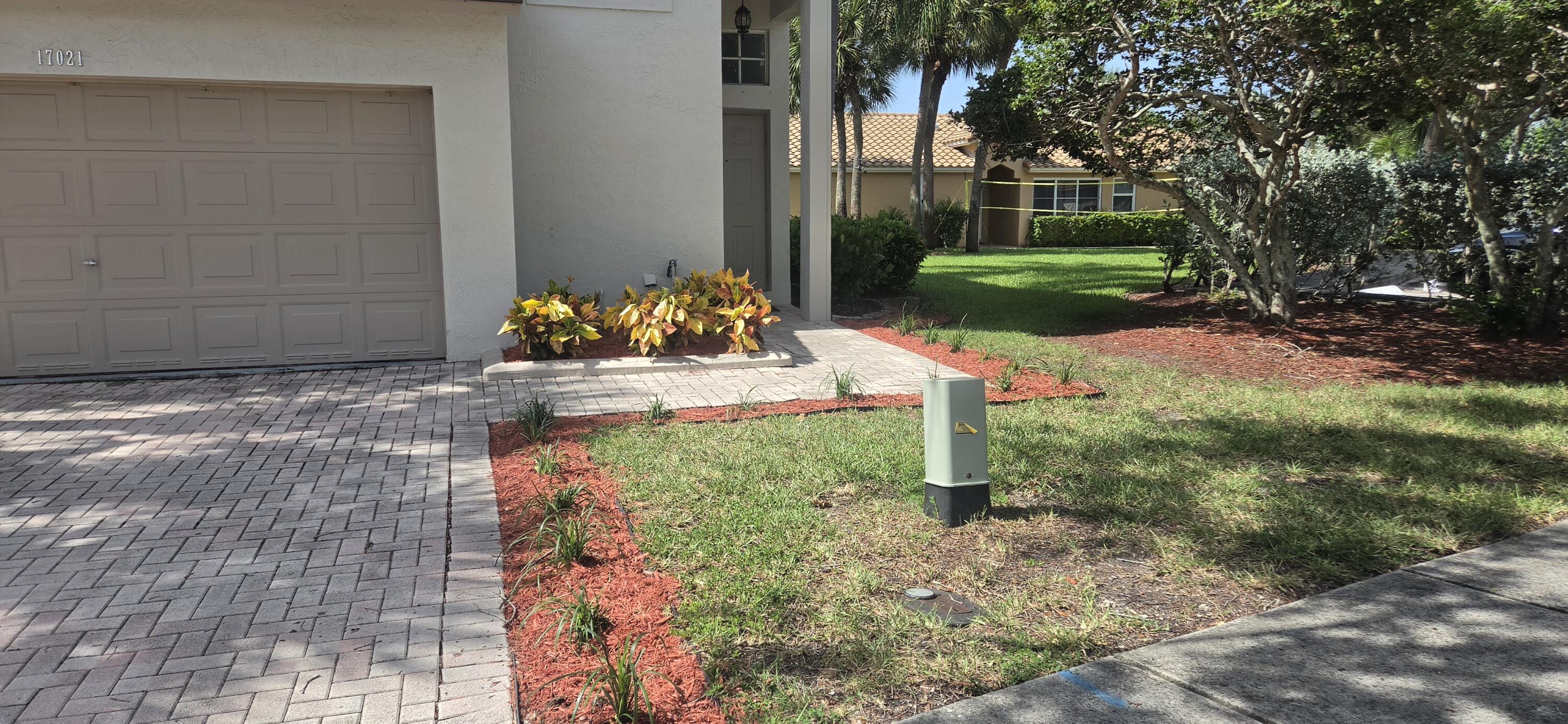 LAKES OF WESTERN PINES REPLAT - Residential