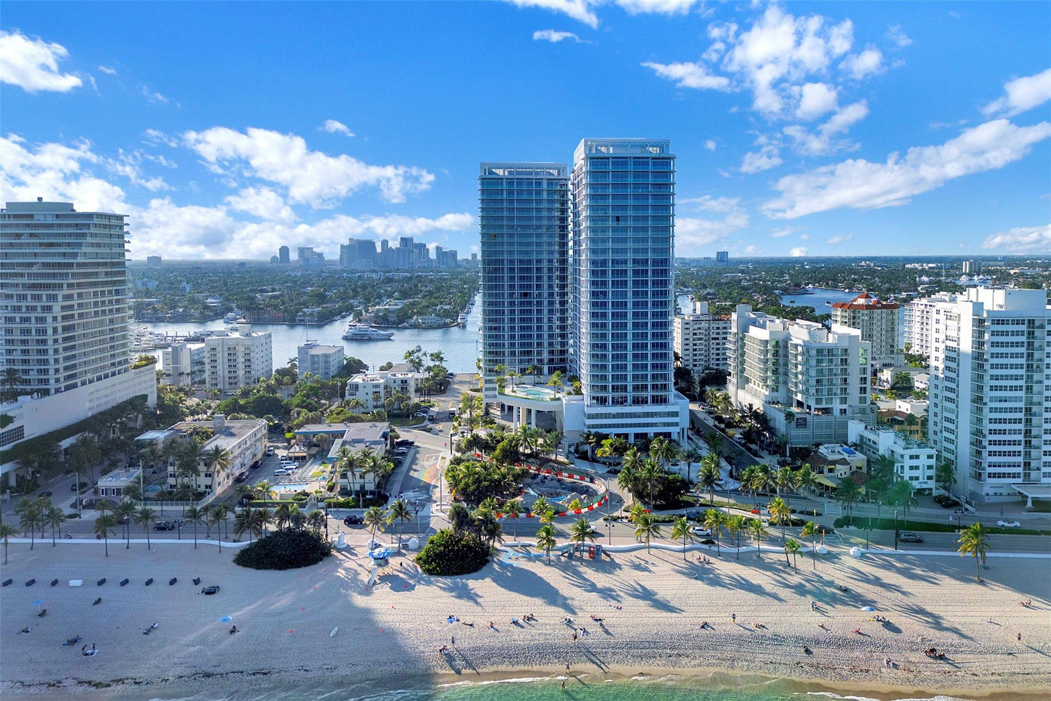 SELENE OCEANFRONT RESIDENCE - Residential