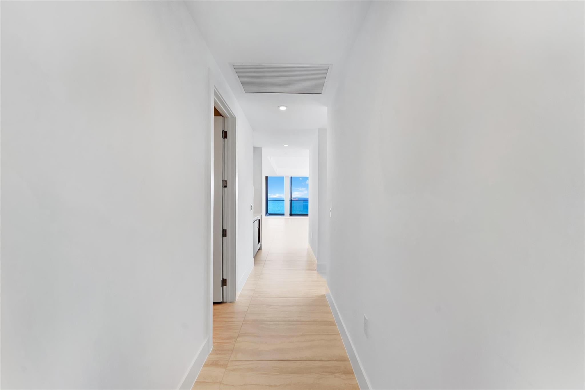 SELENE OCEANFRONT RESIDENCE - Residential