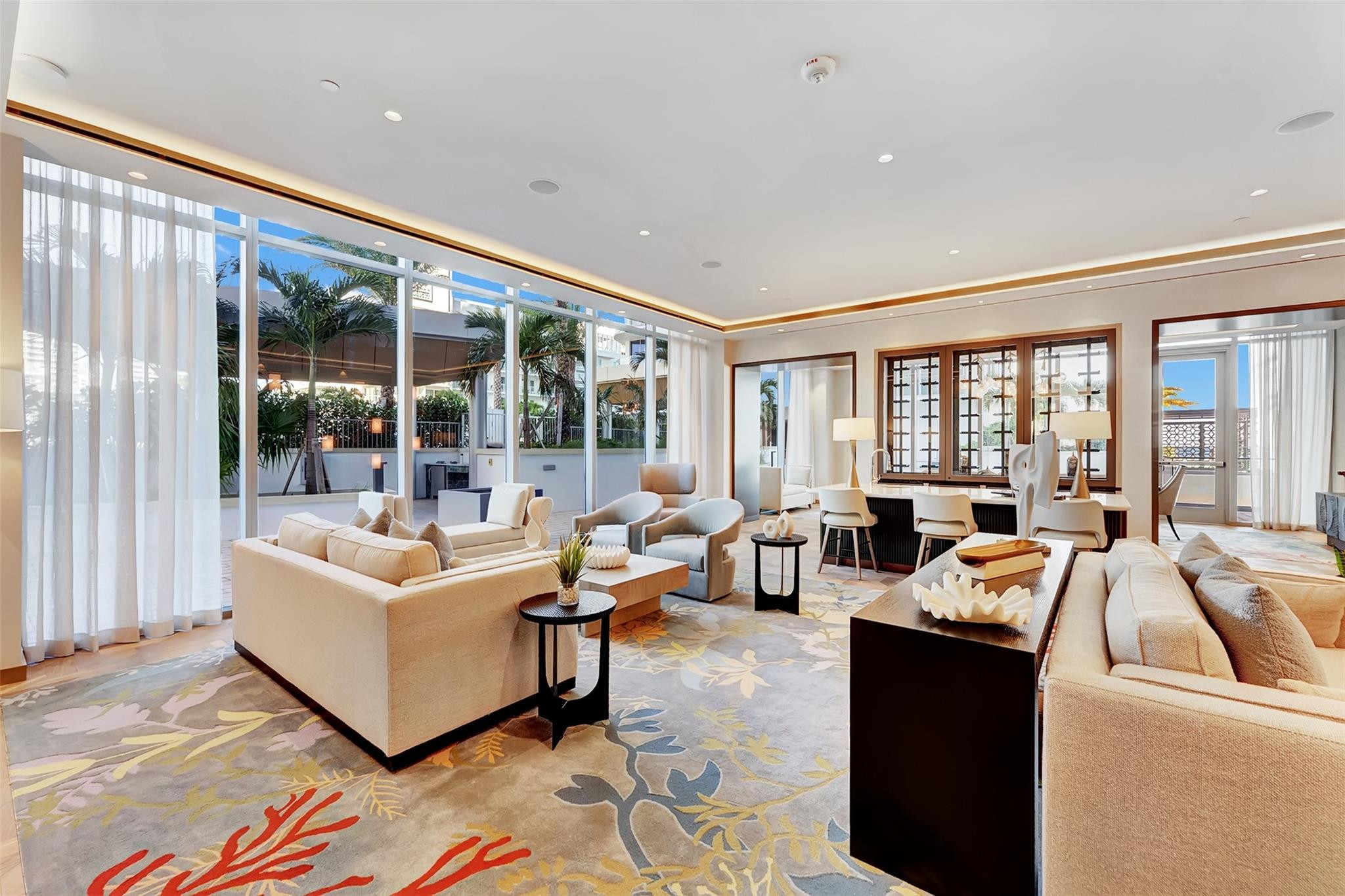 SELENE OCEANFRONT RESIDENCE - Residential