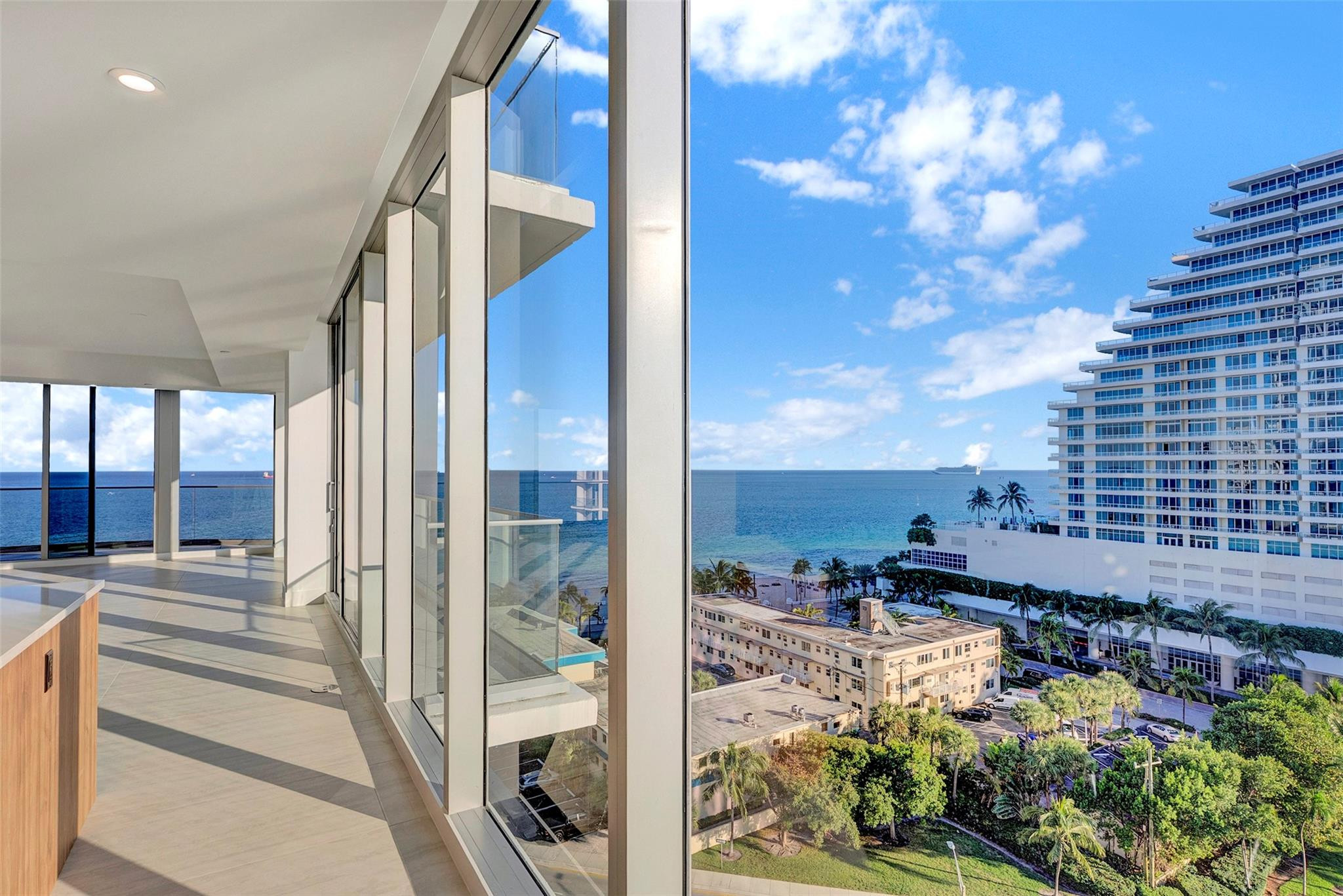 SELENE OCEANFRONT RESIDENCE - Residential