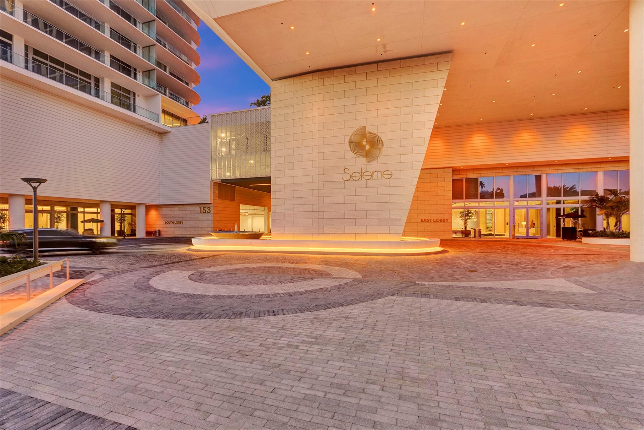 SELENE OCEANFRONT RESIDENCE - Residential