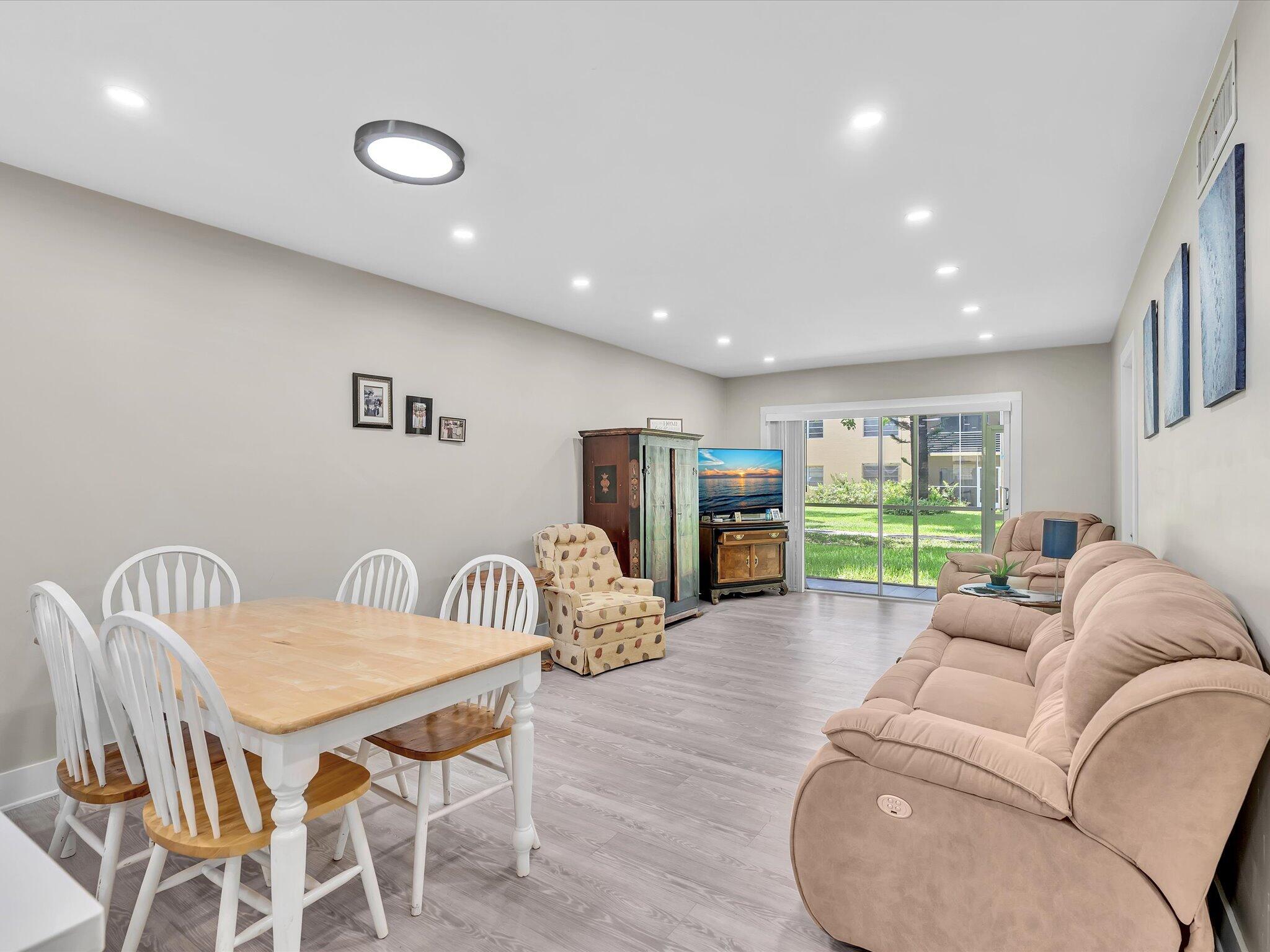 BERKLEY HOUSE OF CARRIAGE HILLS - Residential