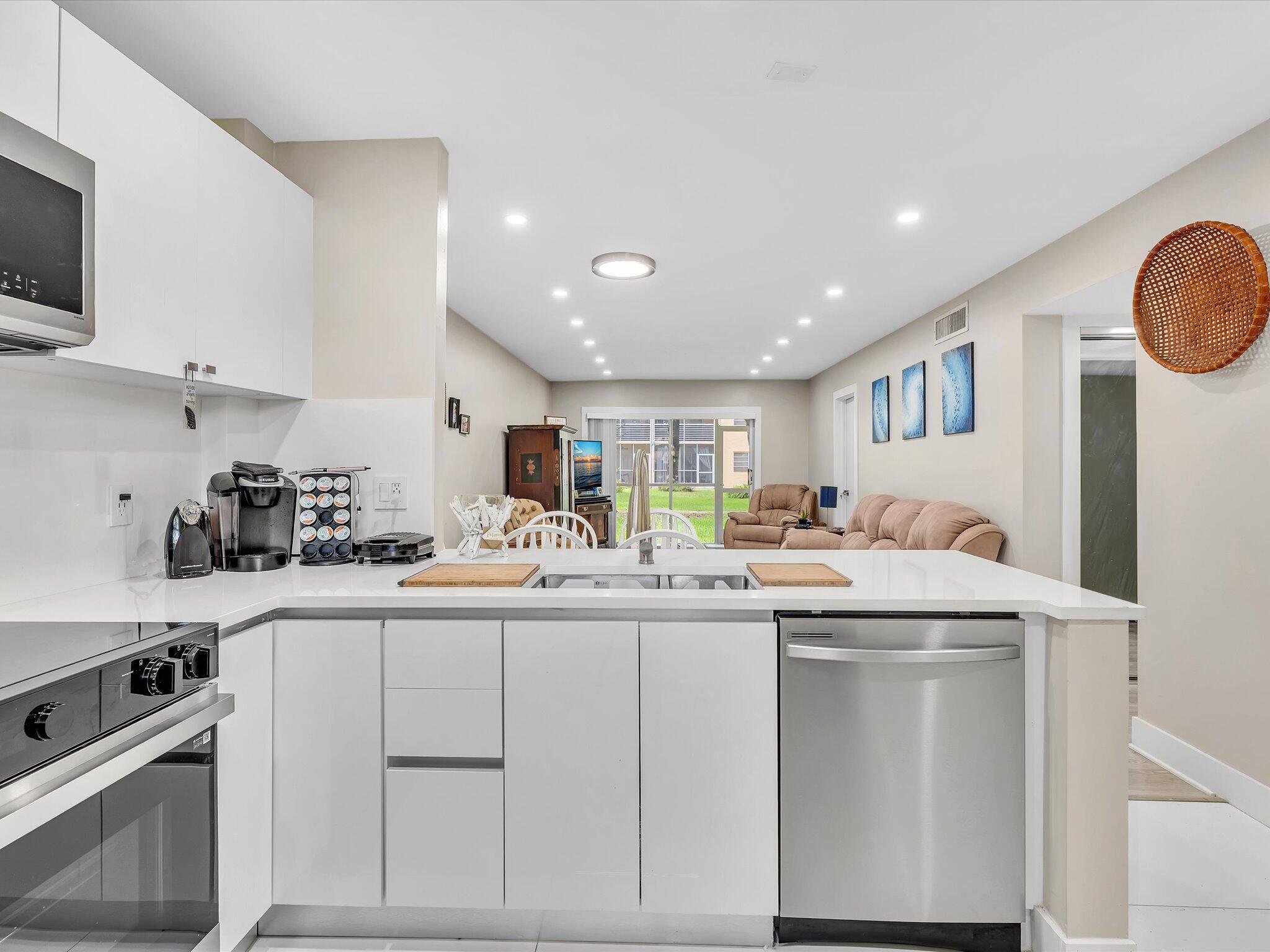 BERKLEY HOUSE OF CARRIAGE HILLS - Residential