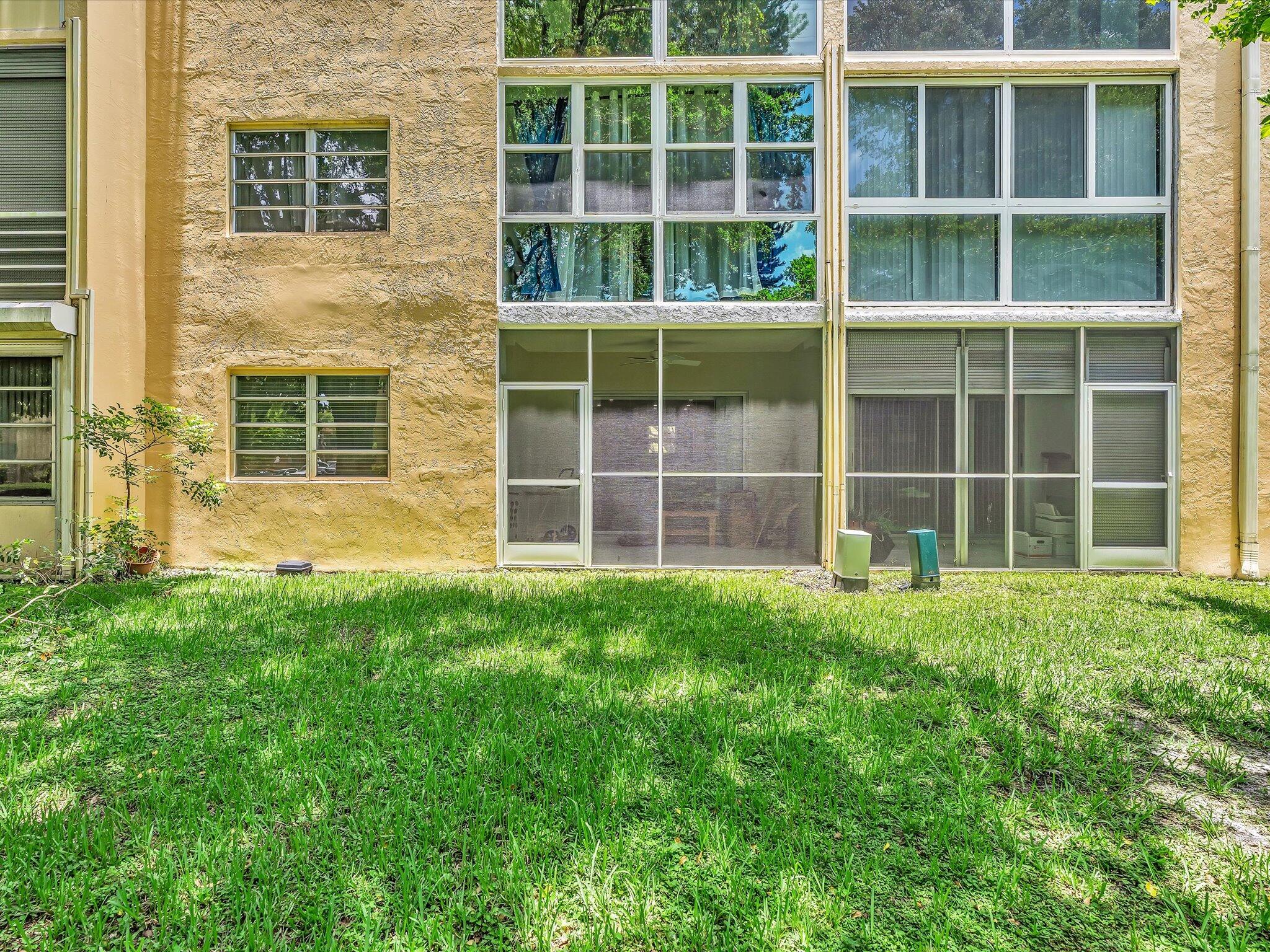 BERKLEY HOUSE OF CARRIAGE HILLS - Residential