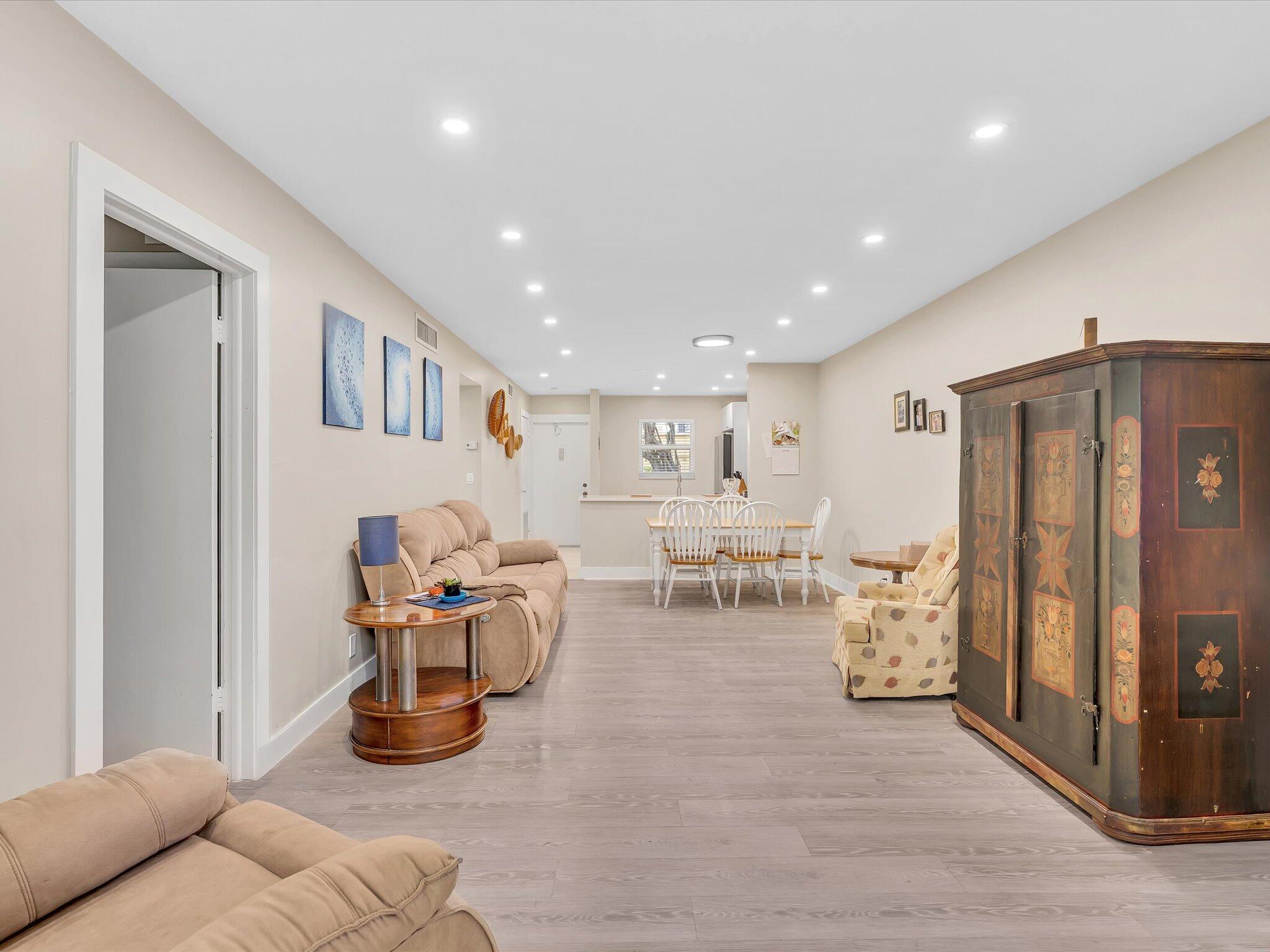 BERKLEY HOUSE OF CARRIAGE HILLS - Residential