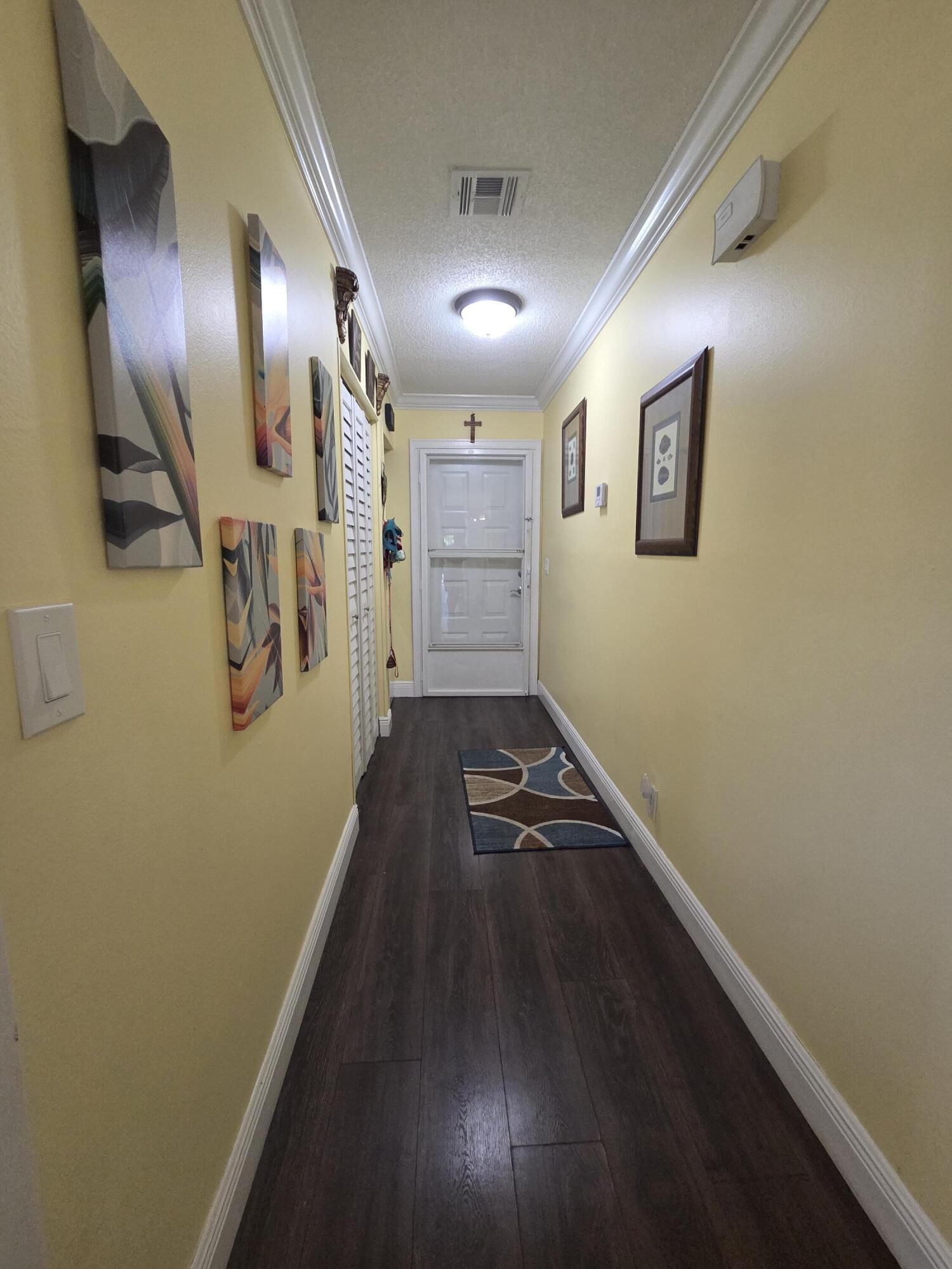 FOREST HILL VILLAS GARDEN CONDO - Residential Lease