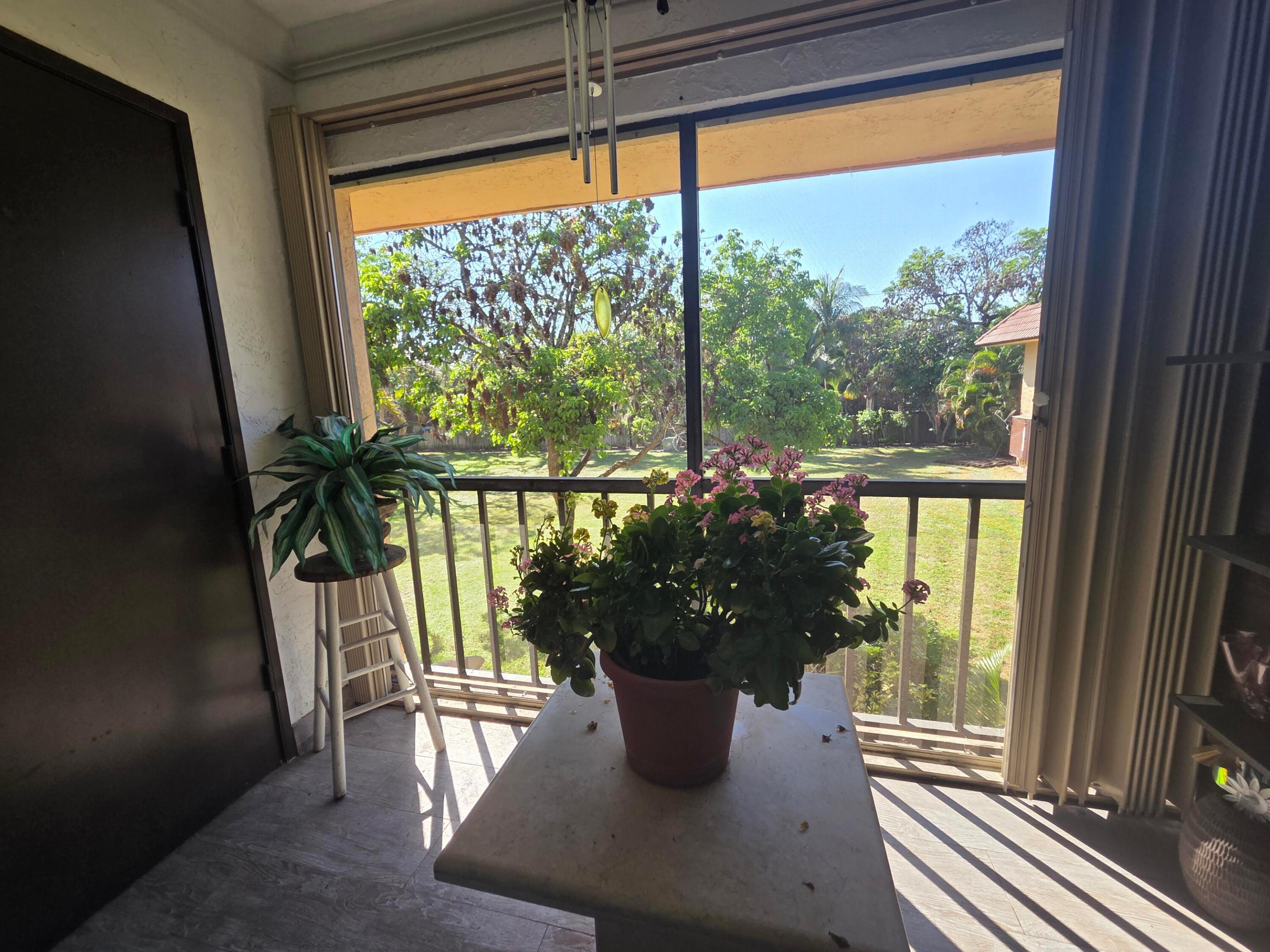 FOREST HILL VILLAS GARDEN CONDO - Residential Lease