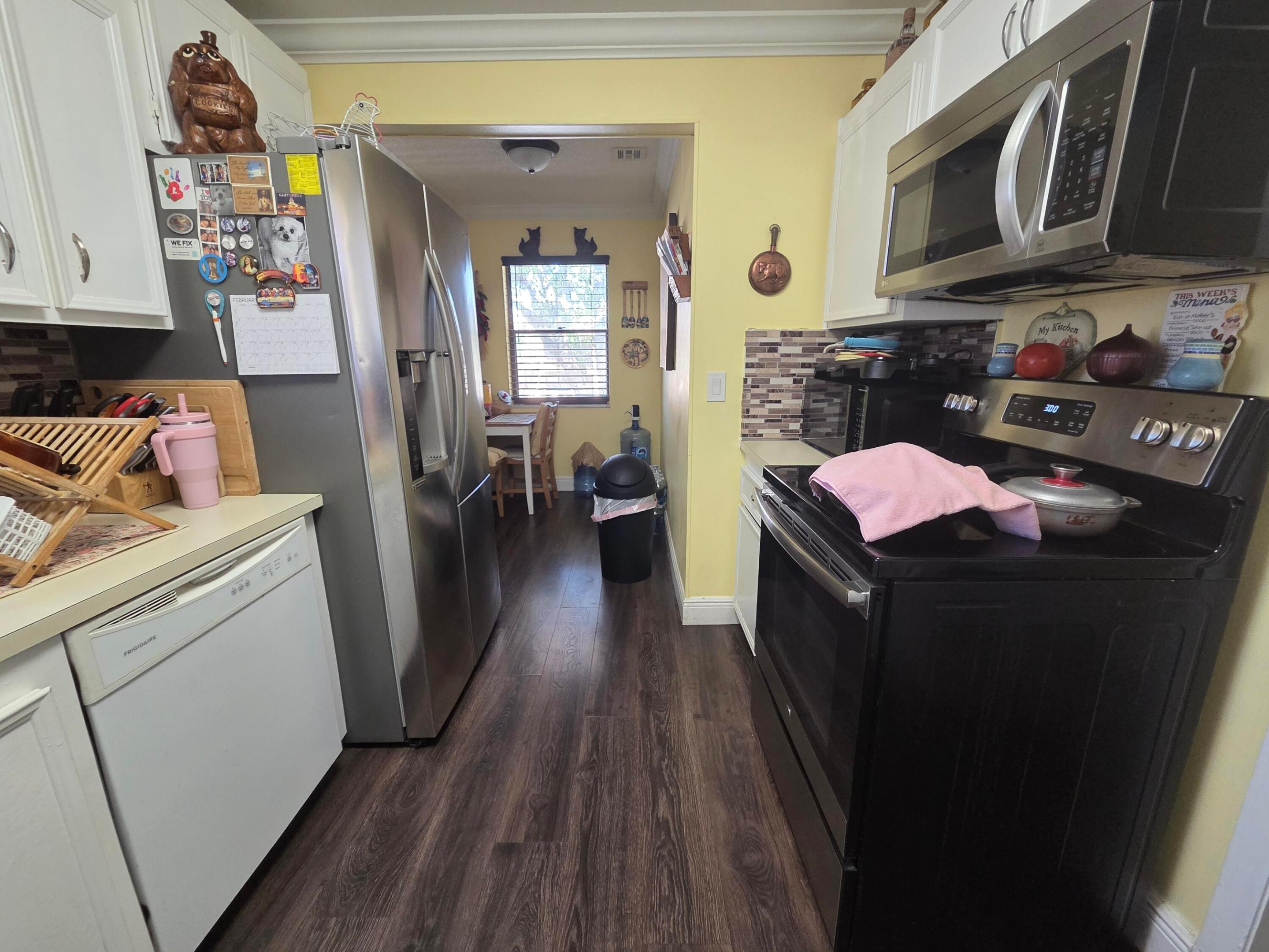 FOREST HILL VILLAS GARDEN CONDO - Residential Lease