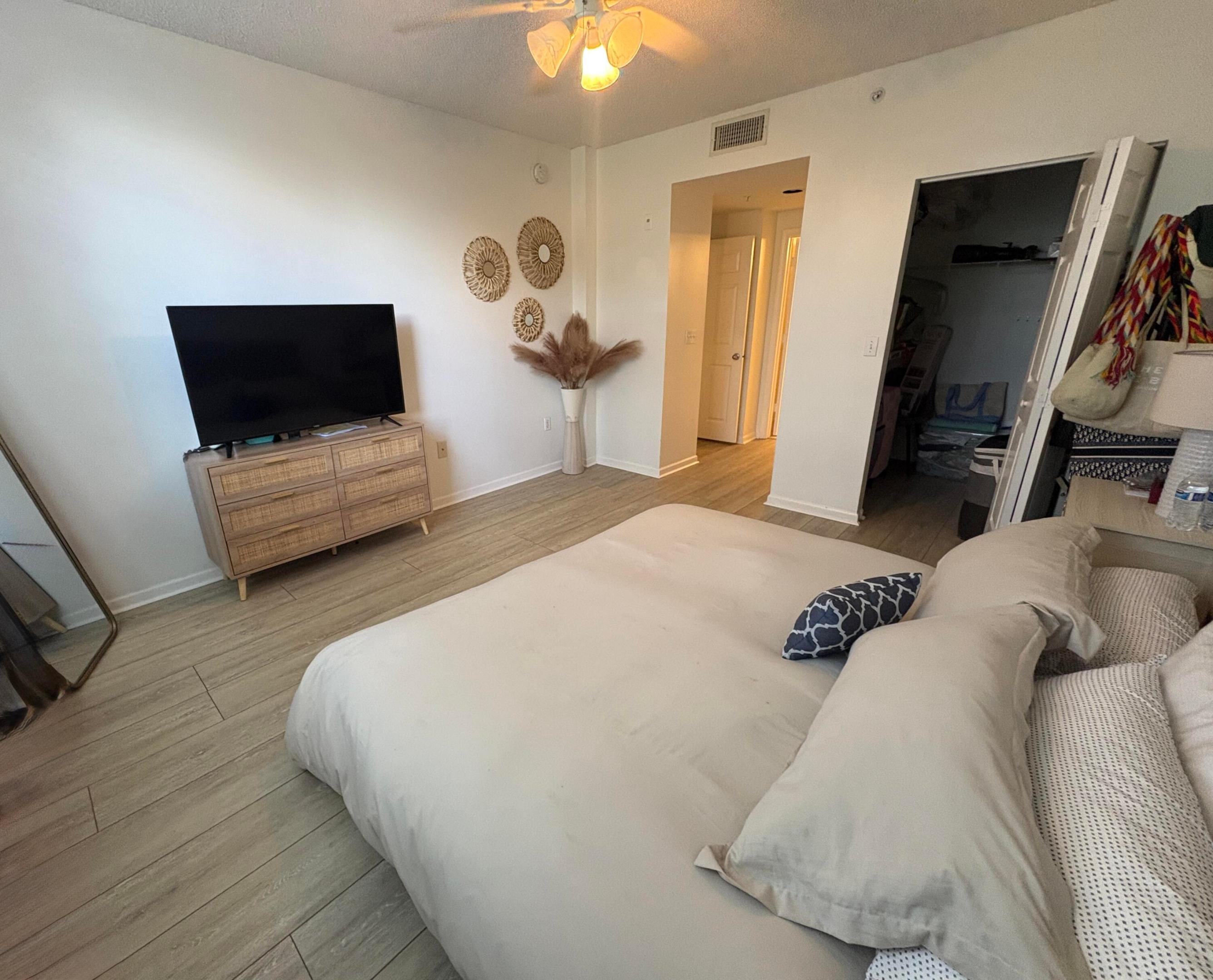 ST ANDREWS AT POLO CLUB CONDO - Residential Lease