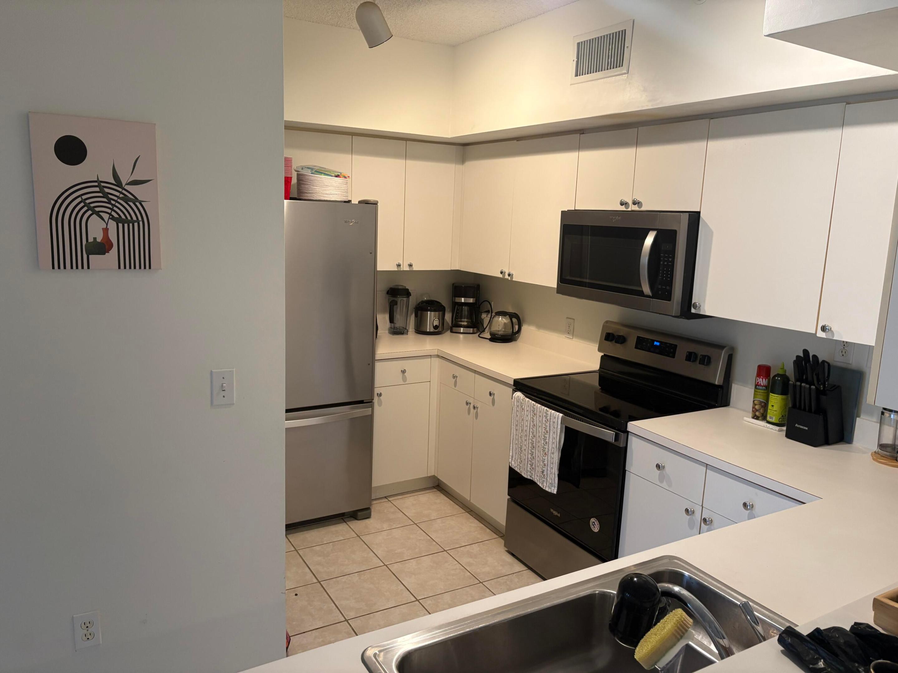 ST ANDREWS AT POLO CLUB CONDO - Residential Lease