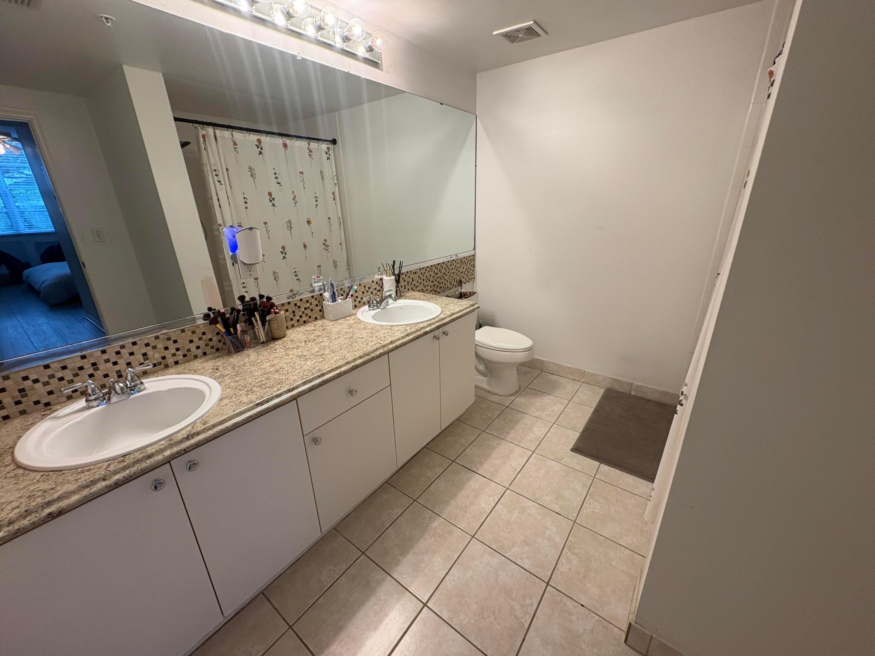 ST ANDREWS AT POLO CLUB CONDO - Residential Lease