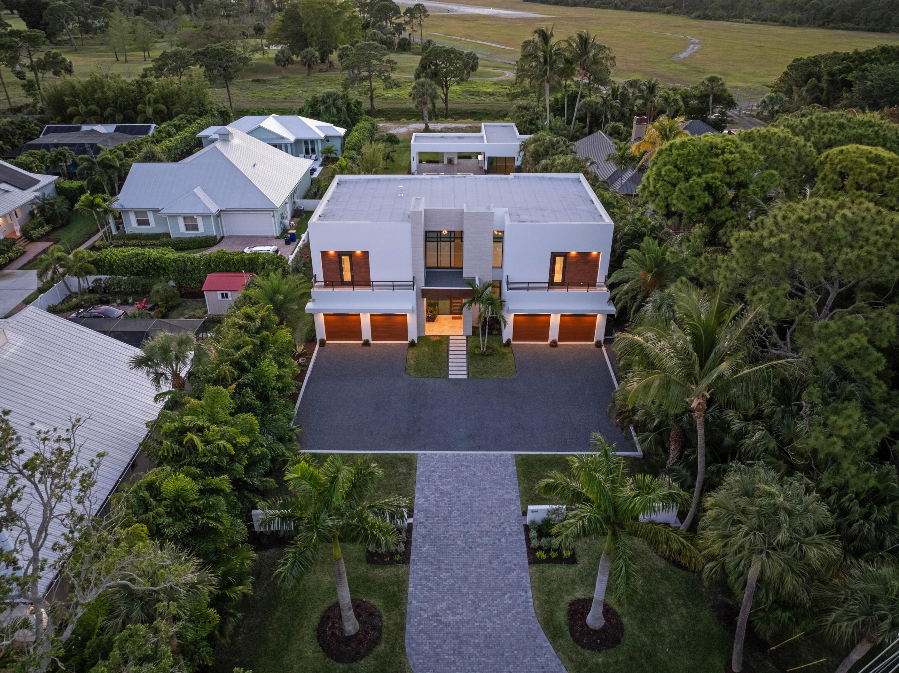AQUA BONITA PARK - Residential