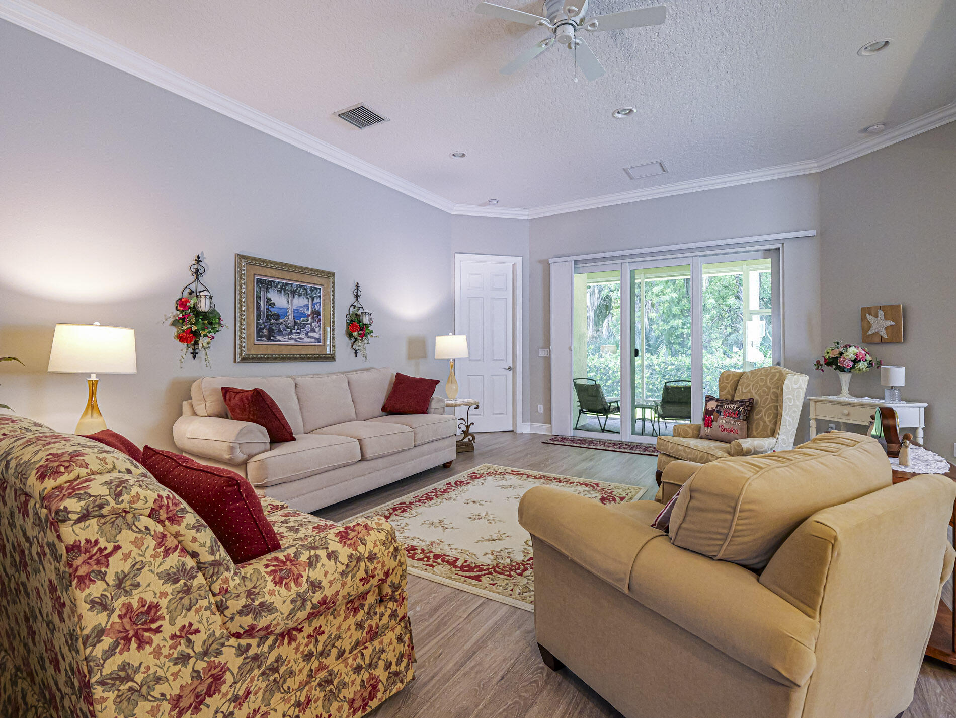 REPLAT OF THE VILLAS AT THREE OAKS - Residential
