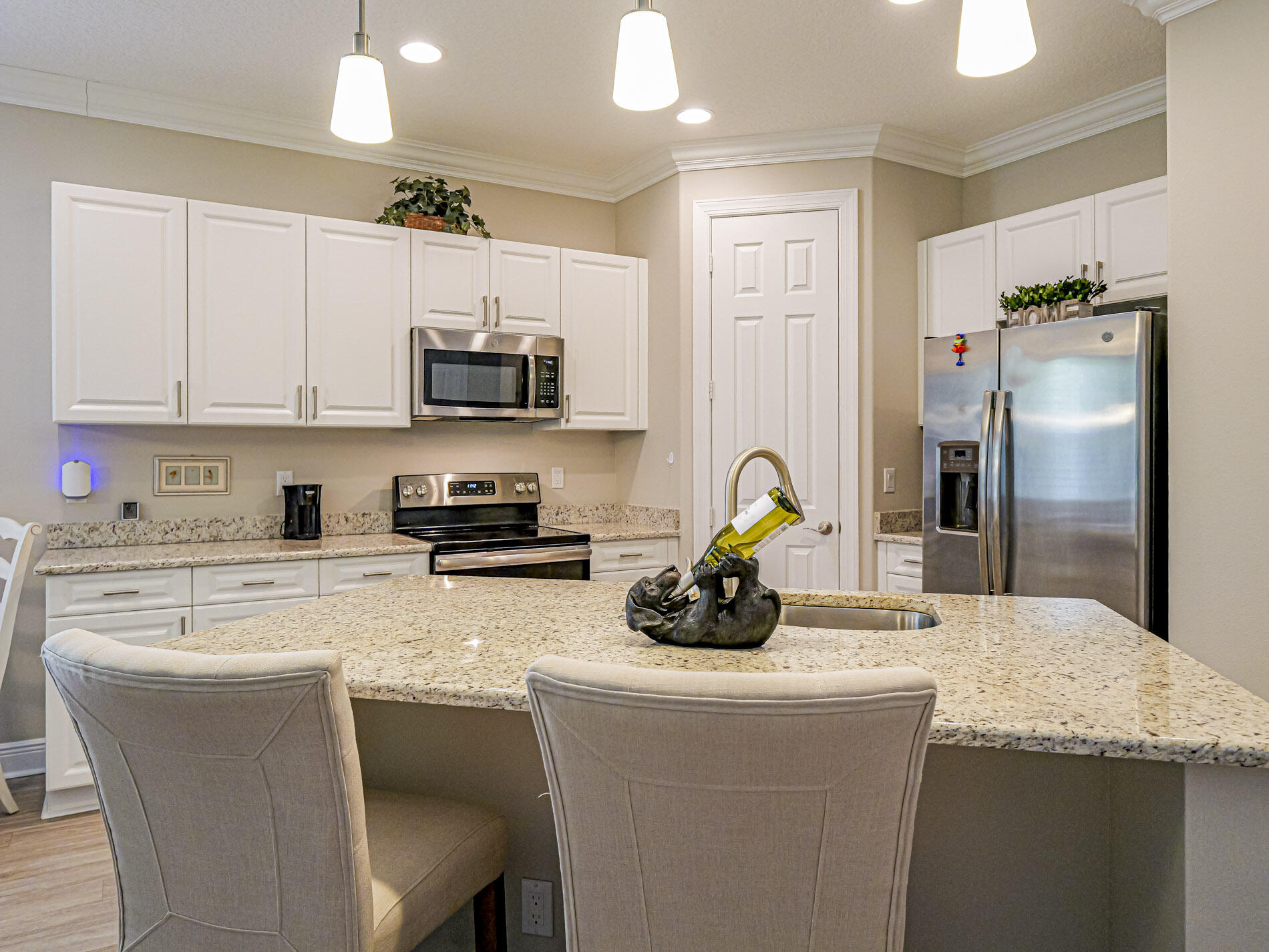 REPLAT OF THE VILLAS AT THREE OAKS - Residential