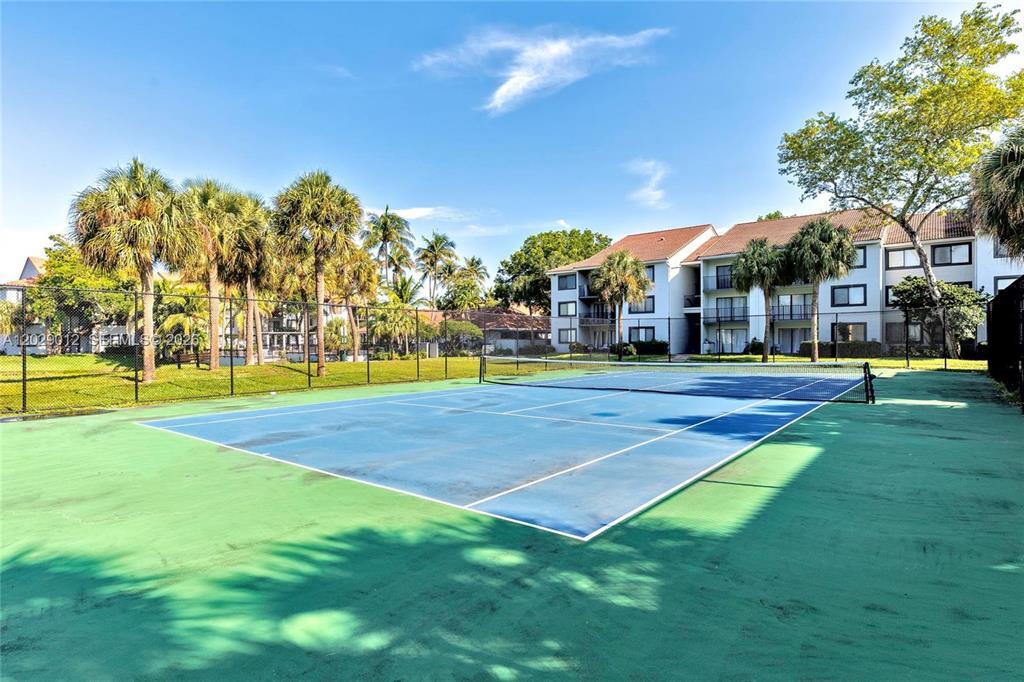 VISCONTI CONDO - Residential Lease